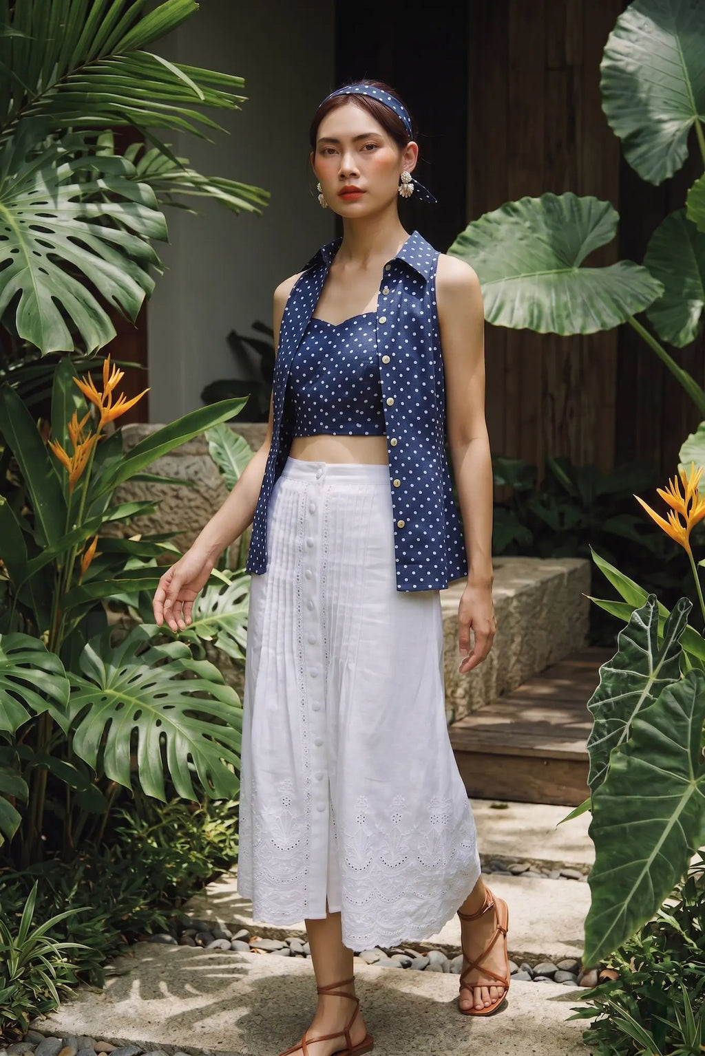 Áo sơ mi sát nách hở vai linen chấm bi thời trang Hity