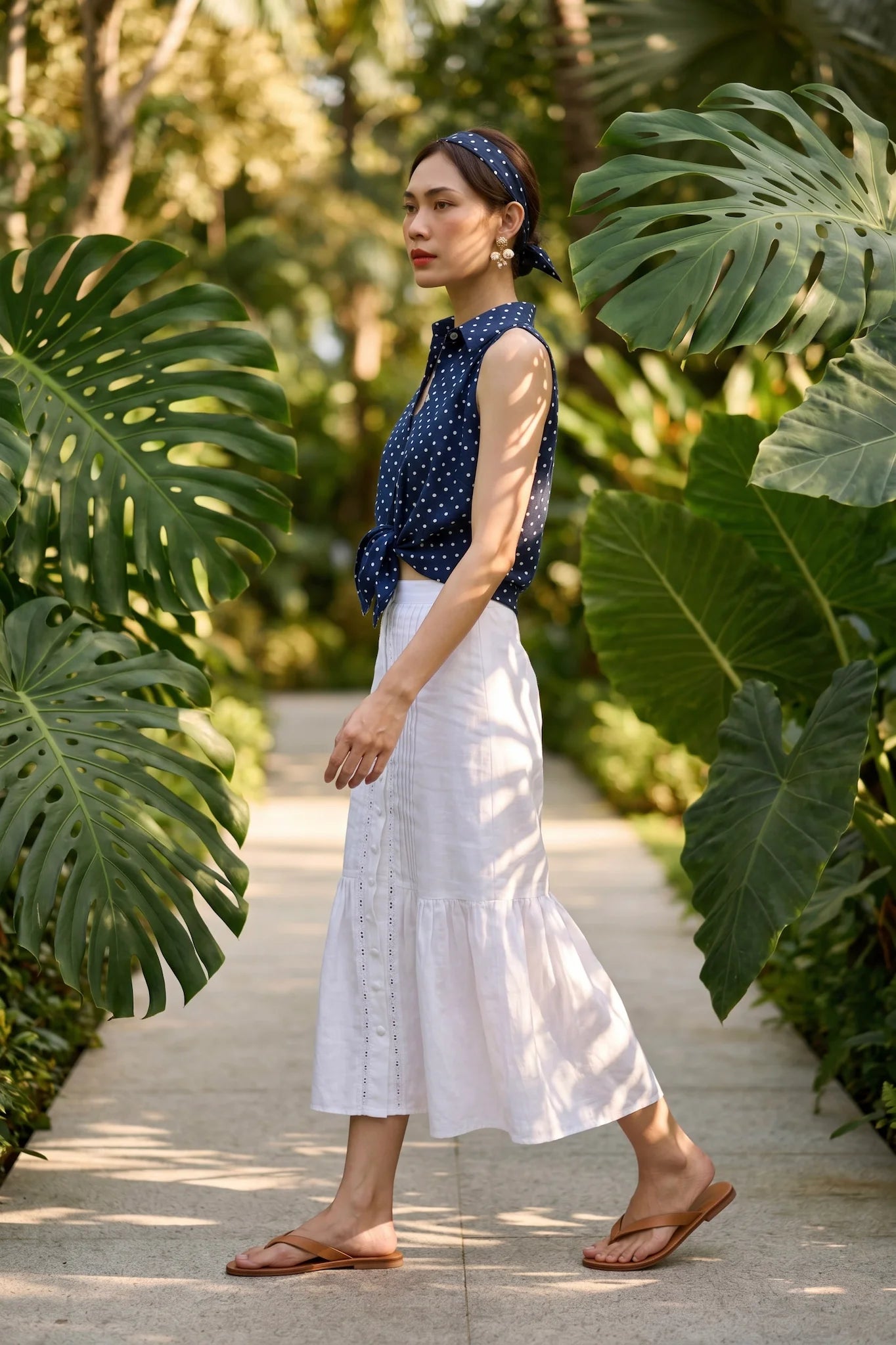 Áo sơ mi sát nách hở vai linen chấm bi thời trang Hity