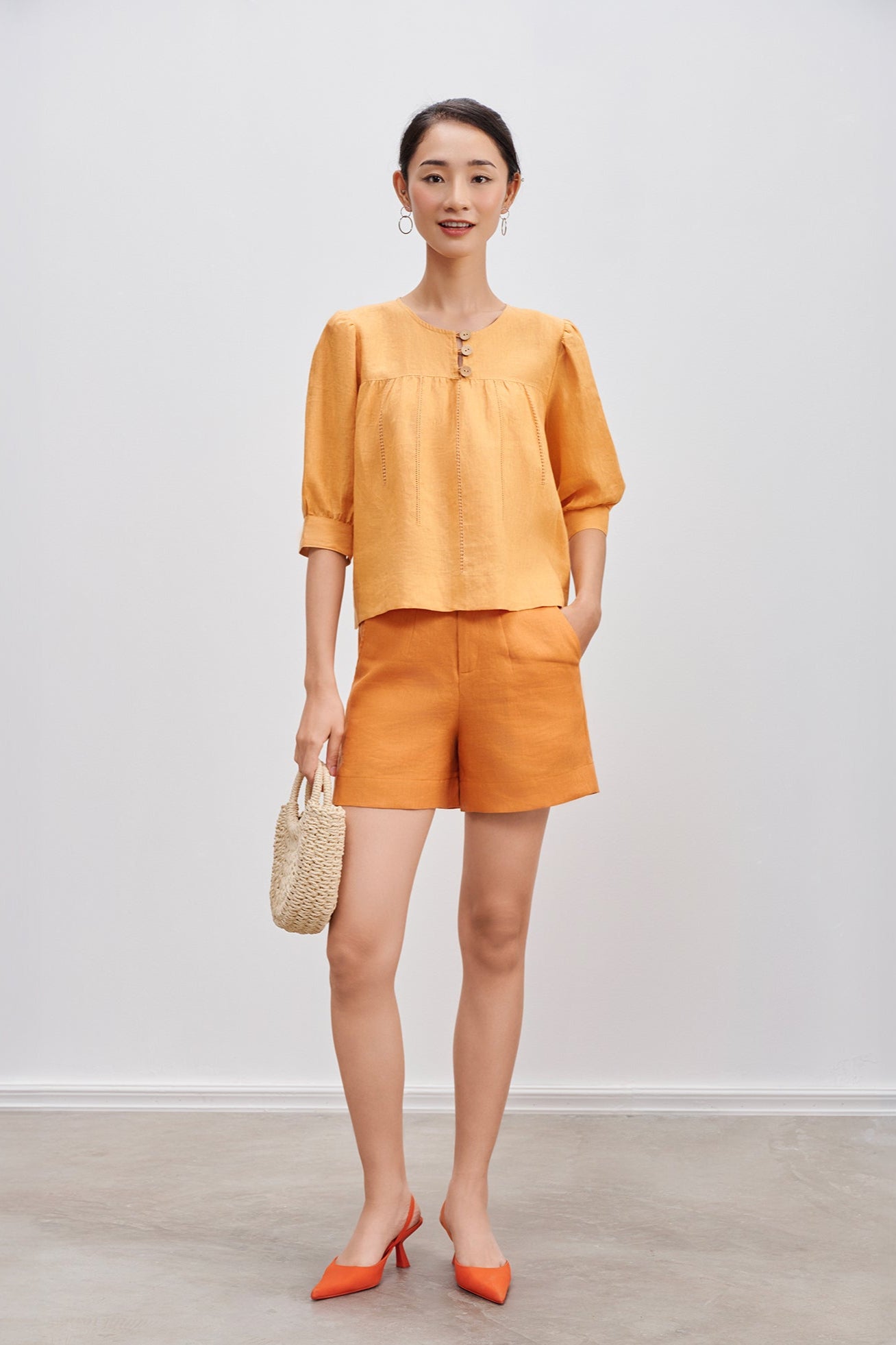 Áo thêu tay se chỉ kéo sợi linen vàng thời trang Hity