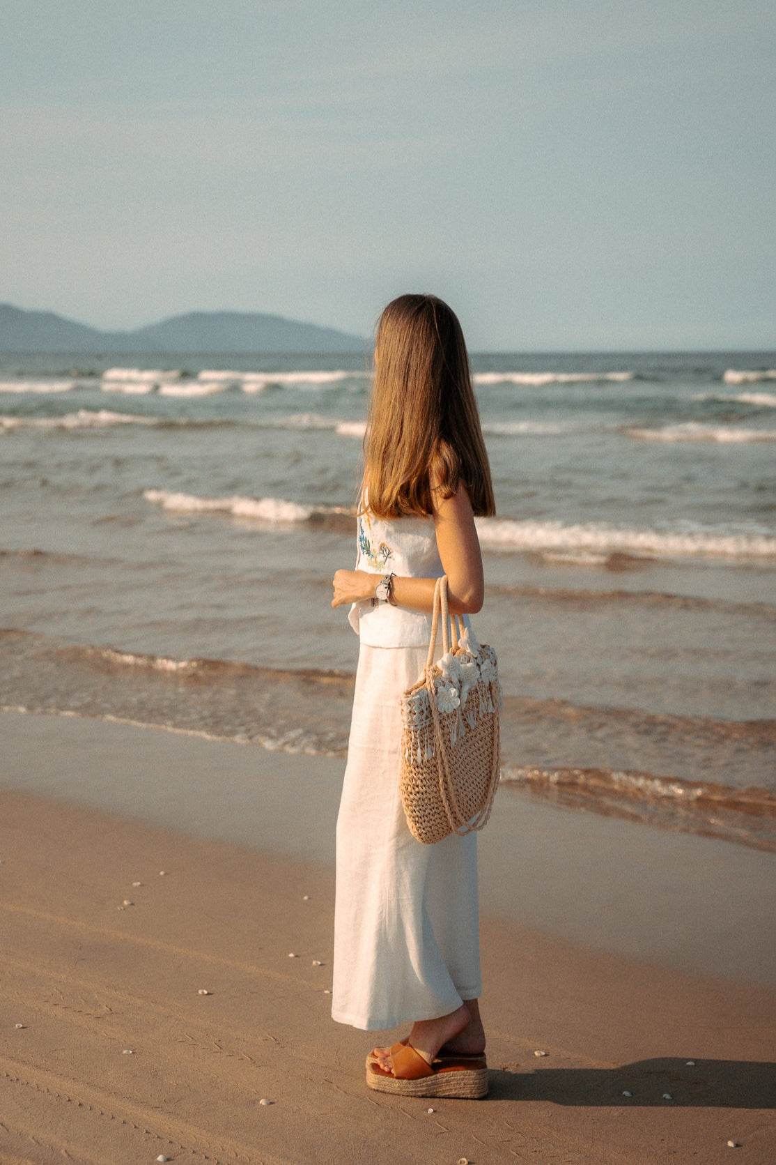 Áo Vest Linen Thêu Tay Mơ - Hity