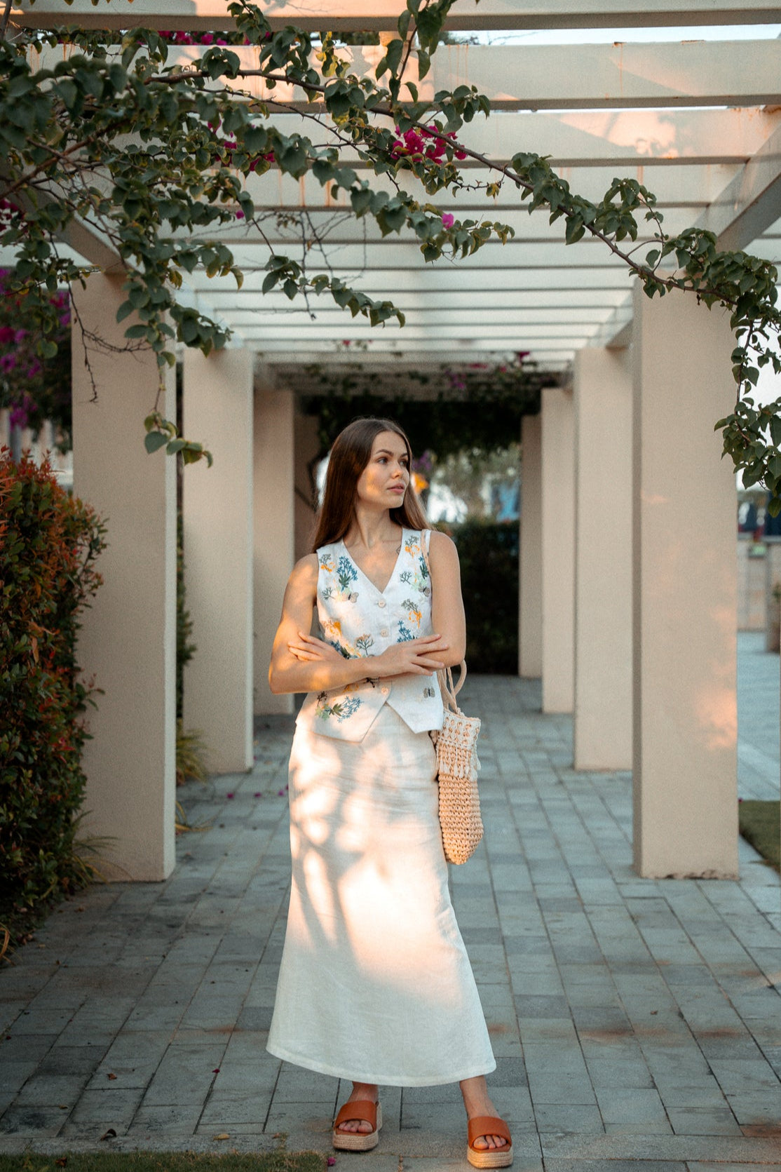 Áo vest ghi lê linen trắng thêu tay thời trang Hity