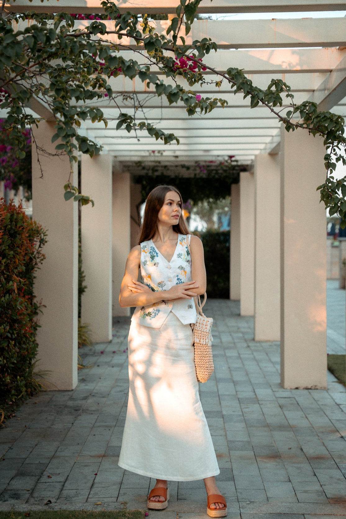 Áo Vest Linen Thêu Tay Mơ - Hity