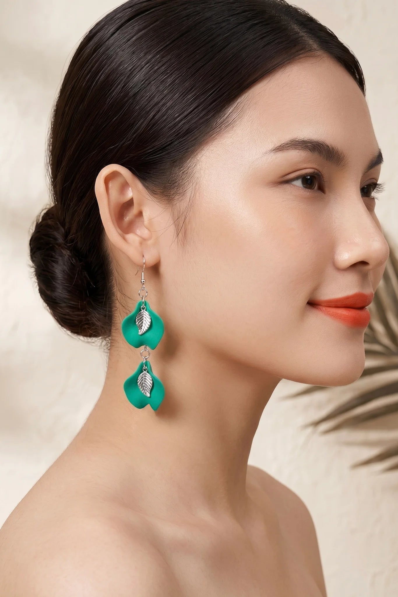 Bông tai dáng dài lá xanh thời trang Hity