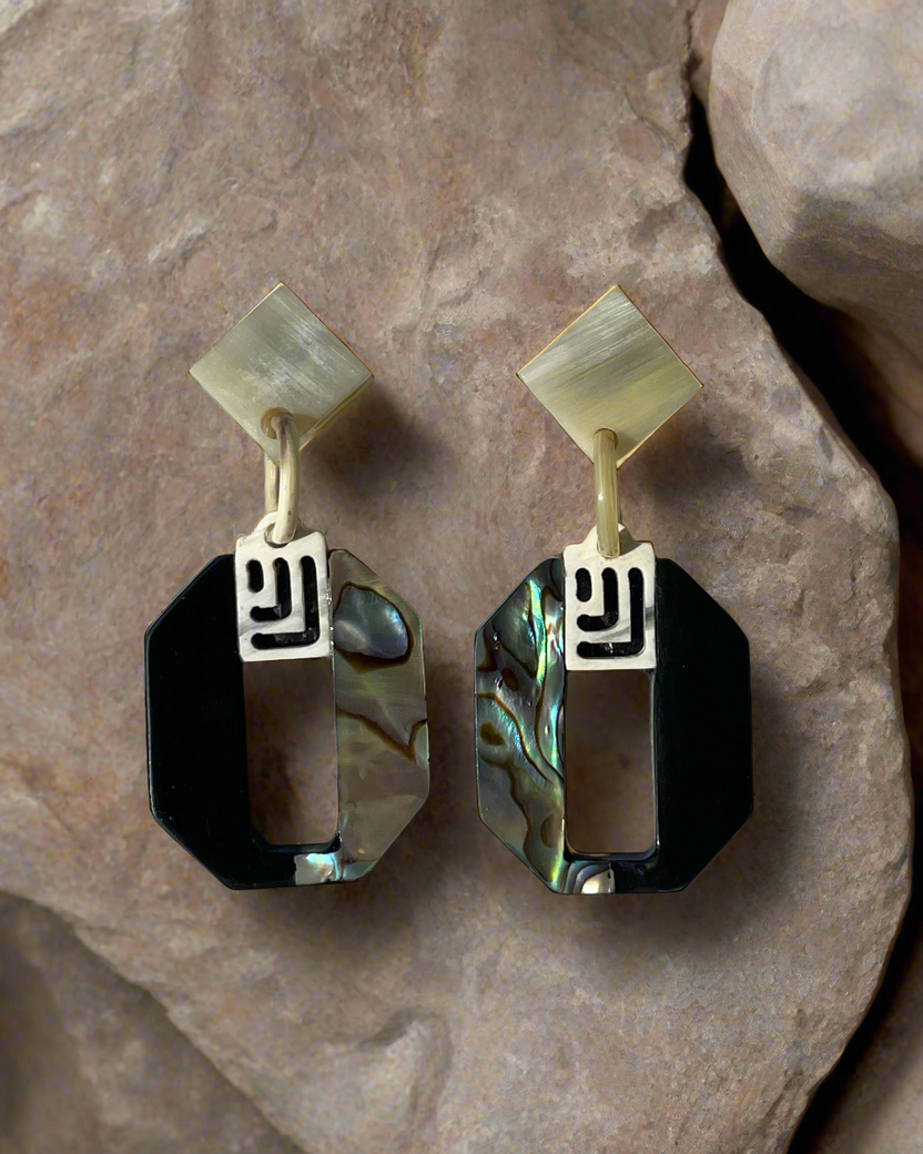 Bông tai sơn mài cửu khổng bào ngư thời trang Hity