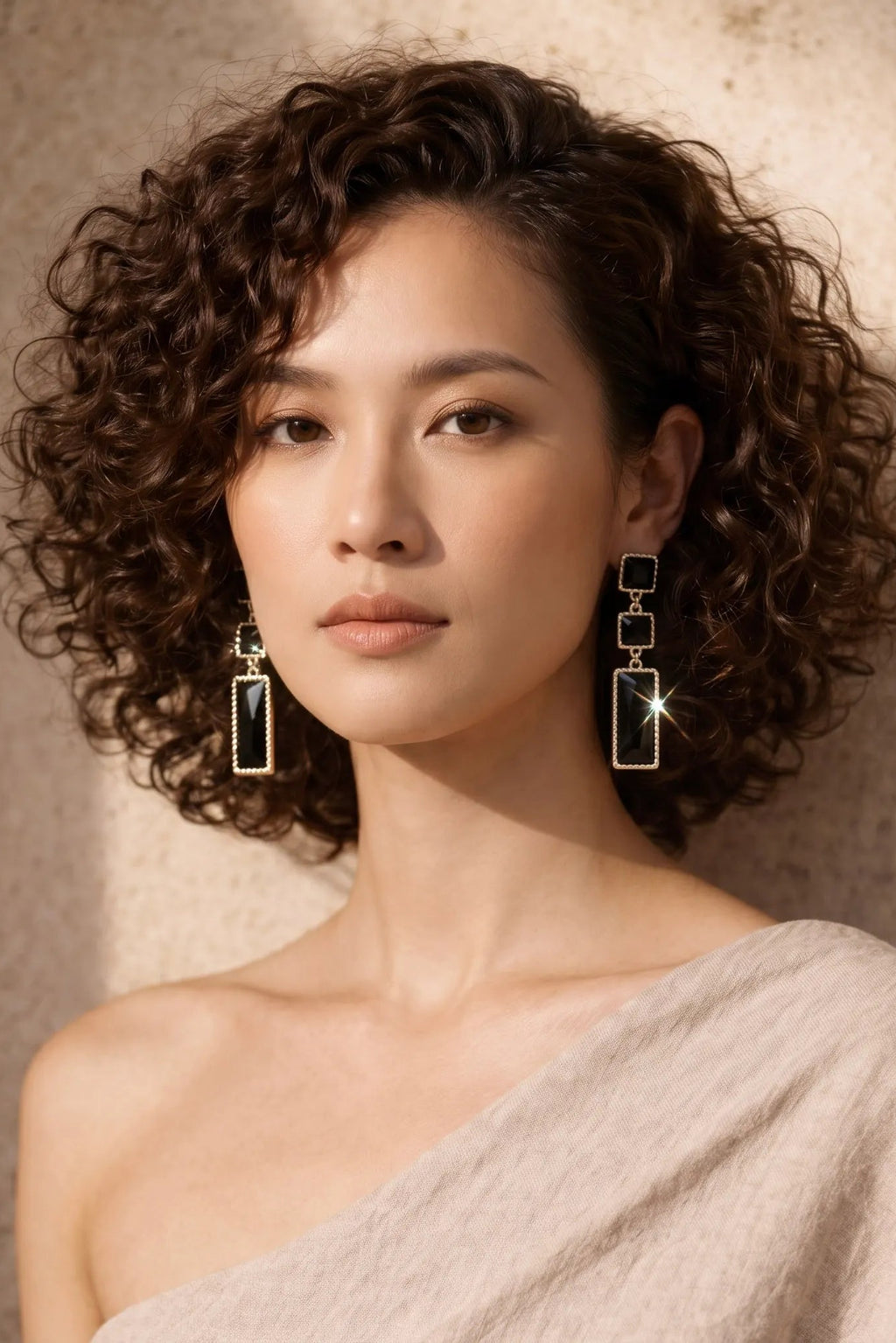 Bông tai dáng dài pha lê đen thời trang Hity