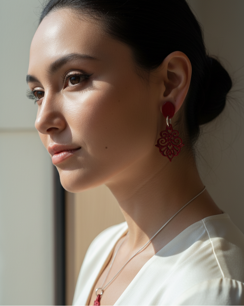 Bông tai sơn mài đỏ hoạ tiết hoa thị thời trang Hity
