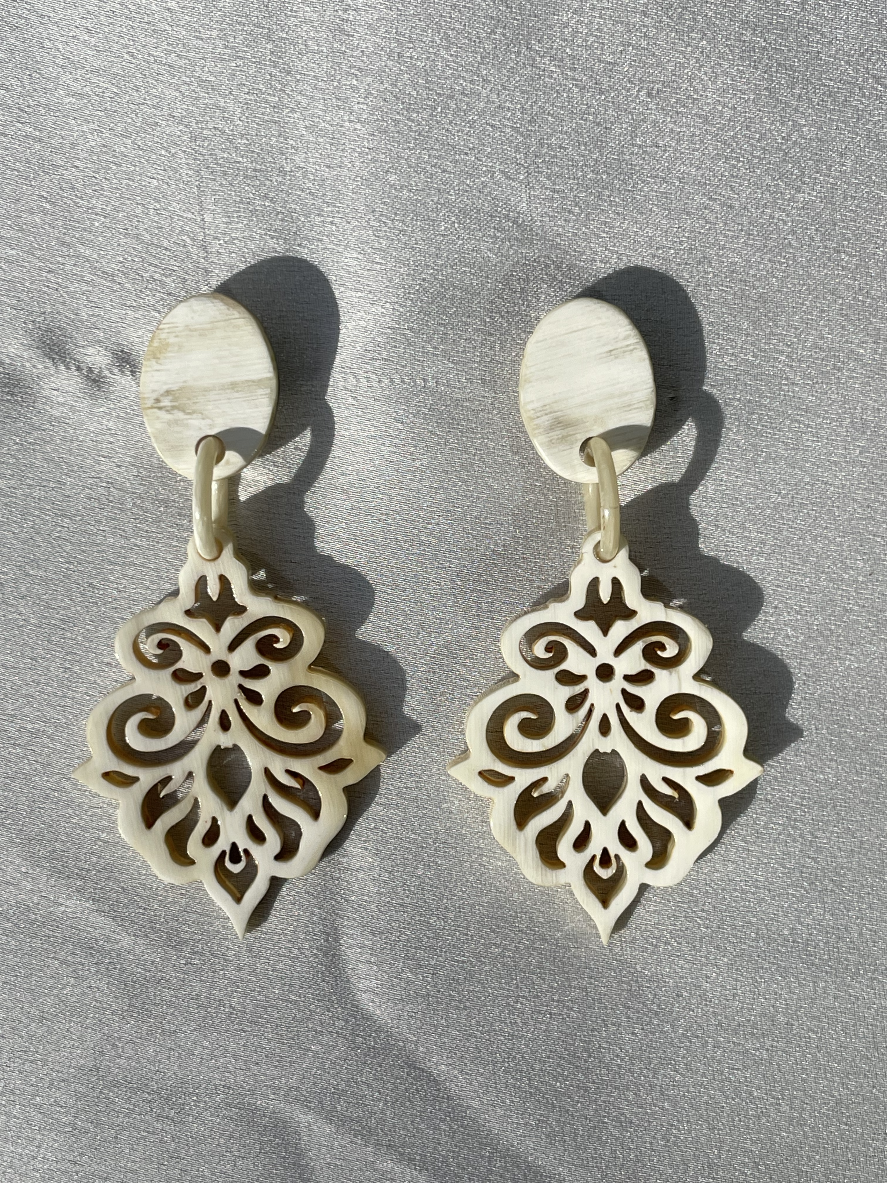 Bông Tai Sừng Hoa Thị