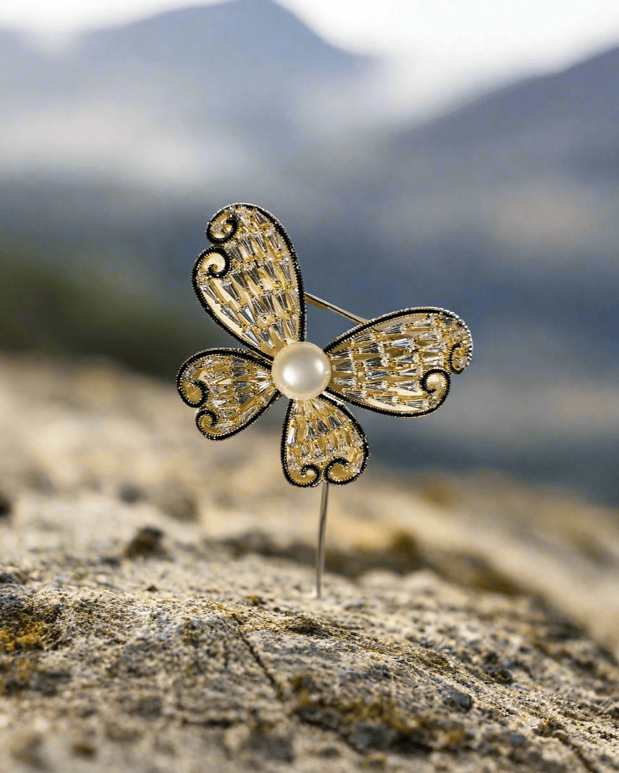 Cài Áo Ngọc Trai Baroque Điệp - Hity