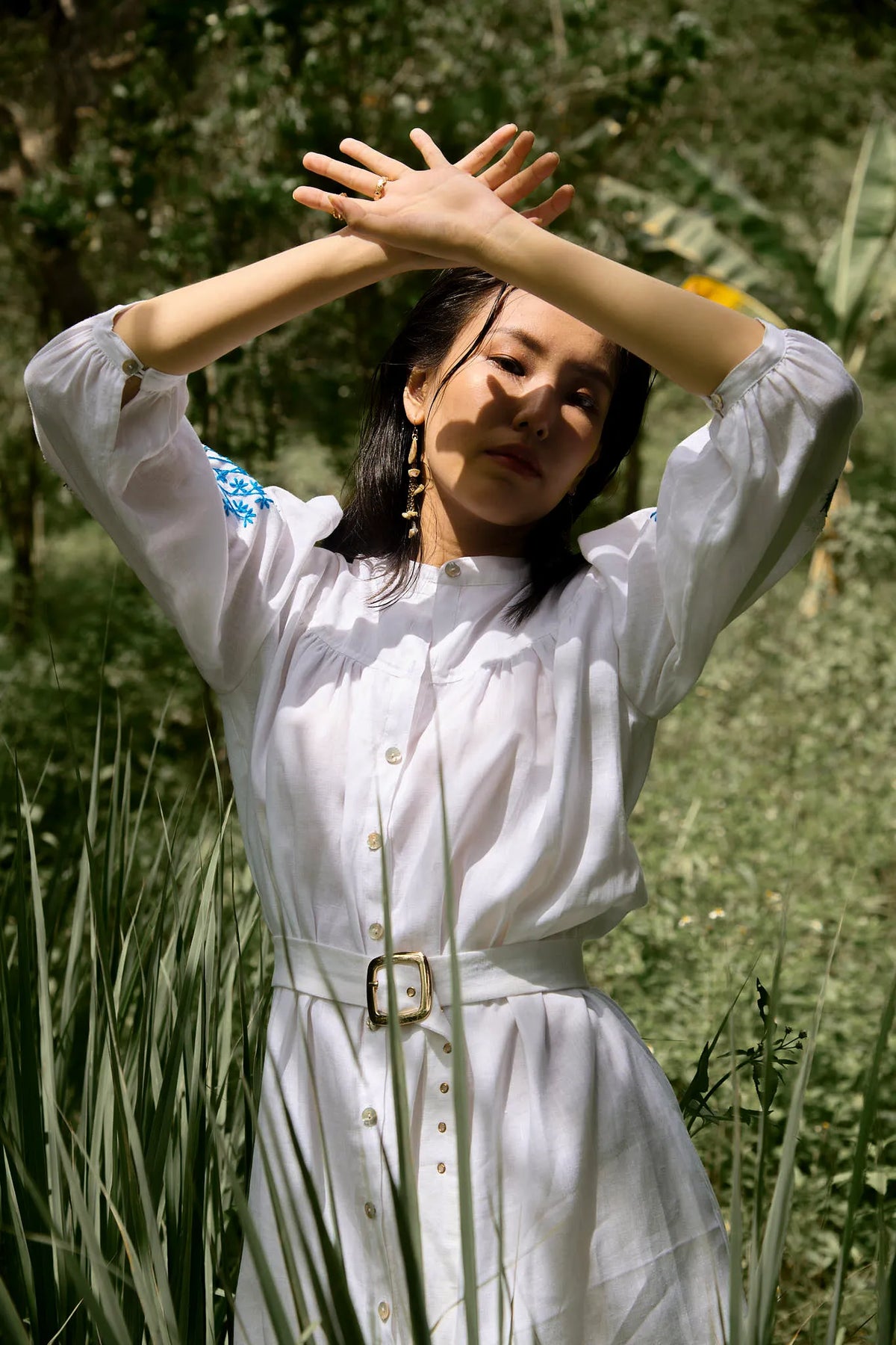 Đầm suông linen trắng thêu tay Mơ thời trang Hity