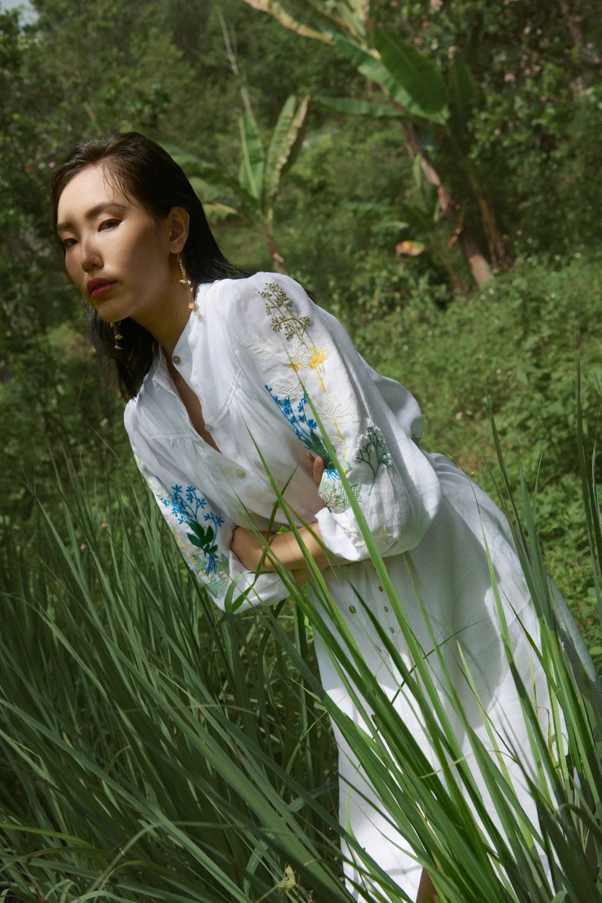 Đầm suông linen trắng thêu tay Mơ thời trang Hity