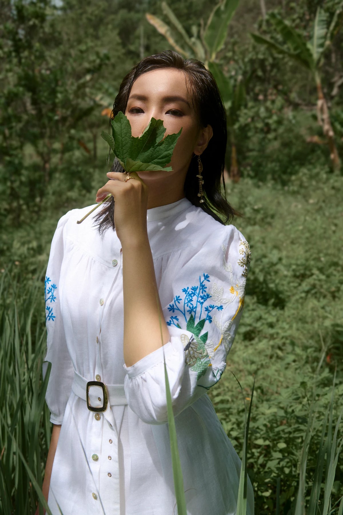 Đầm suông linen trắng thêu tay Mơ thời trang Hity