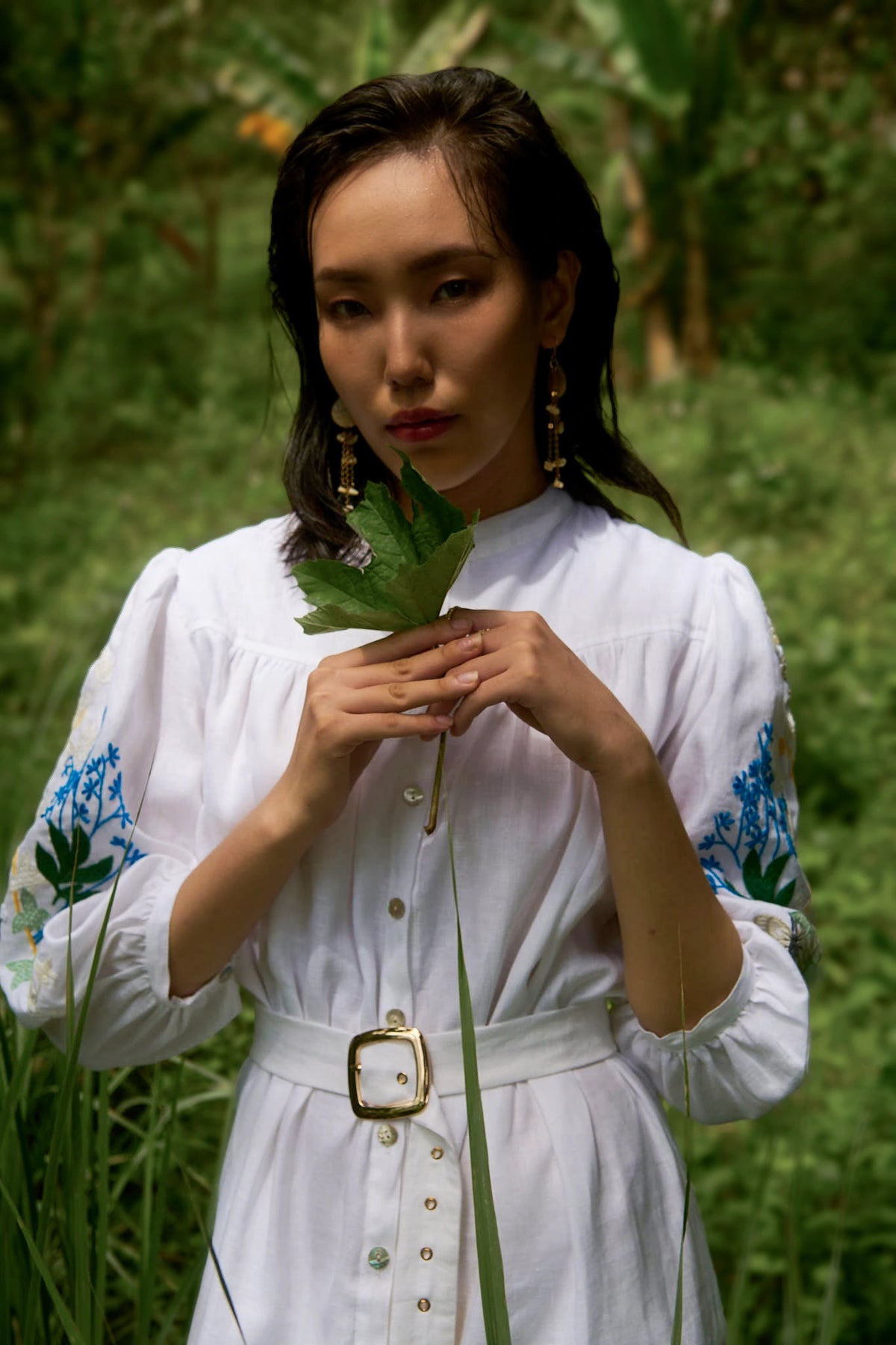 Đầm suông linen trắng thêu tay Mơ thời trang Hity