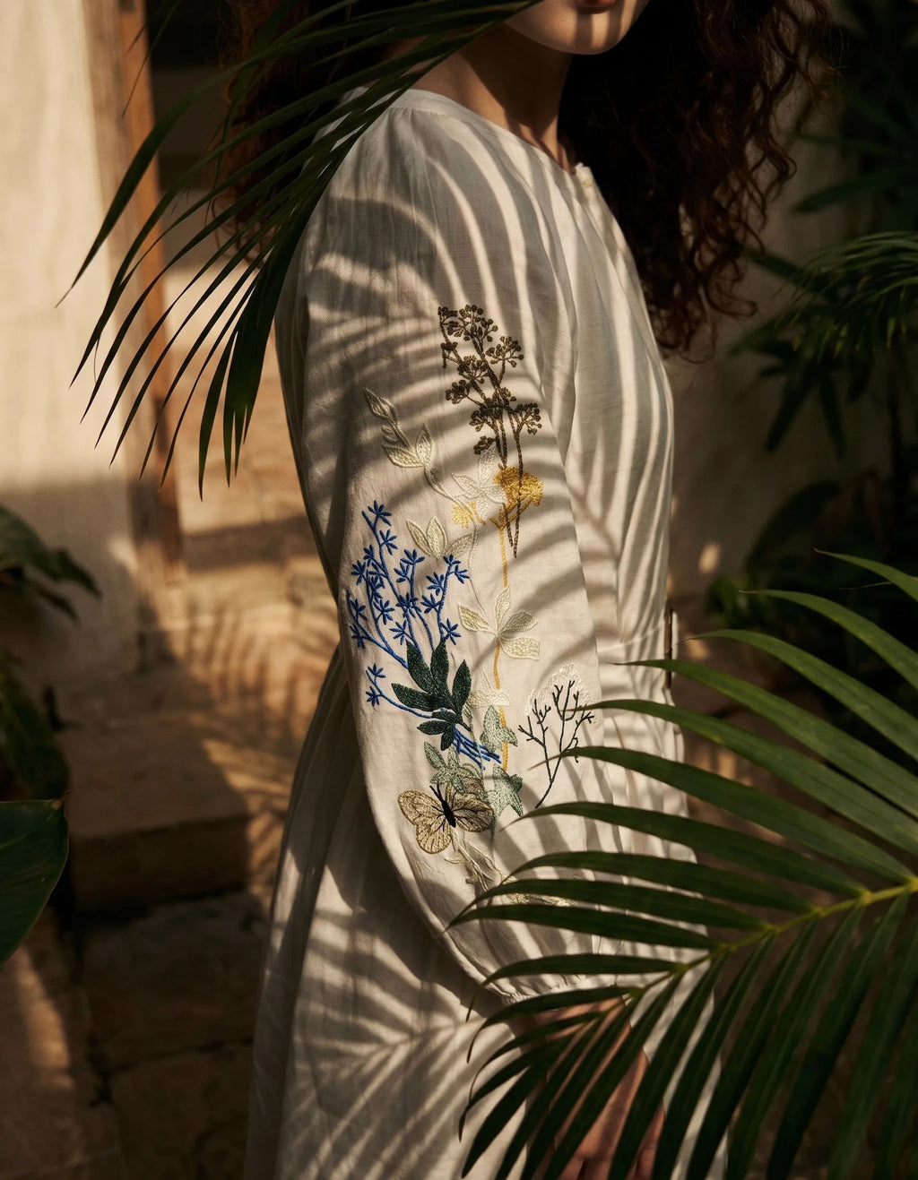 Đầm suông linen trắng thêu tay Mơ thời trang Hity