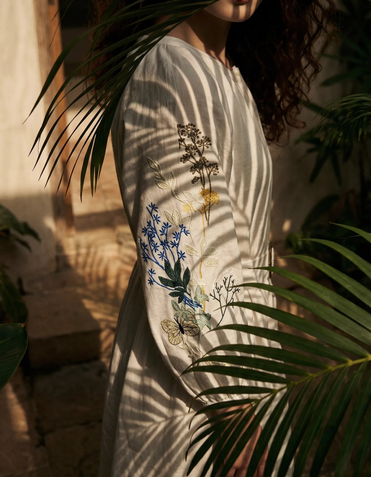 Đầm suông linen trắng thêu tay Mơ thời trang Hity