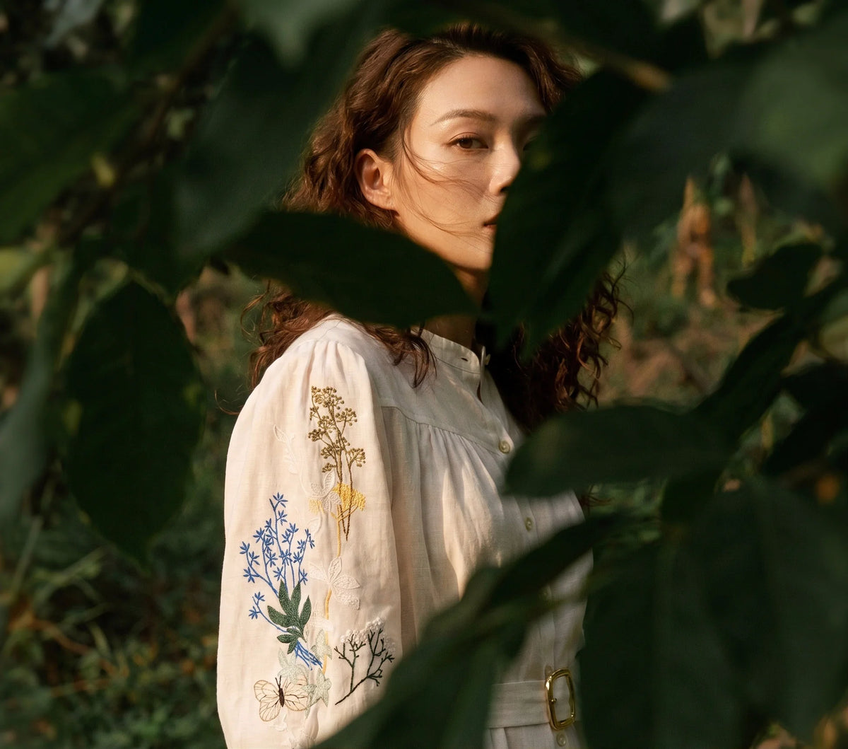 Đầm suông linen trắng thêu tay Mơ thời trang Hity