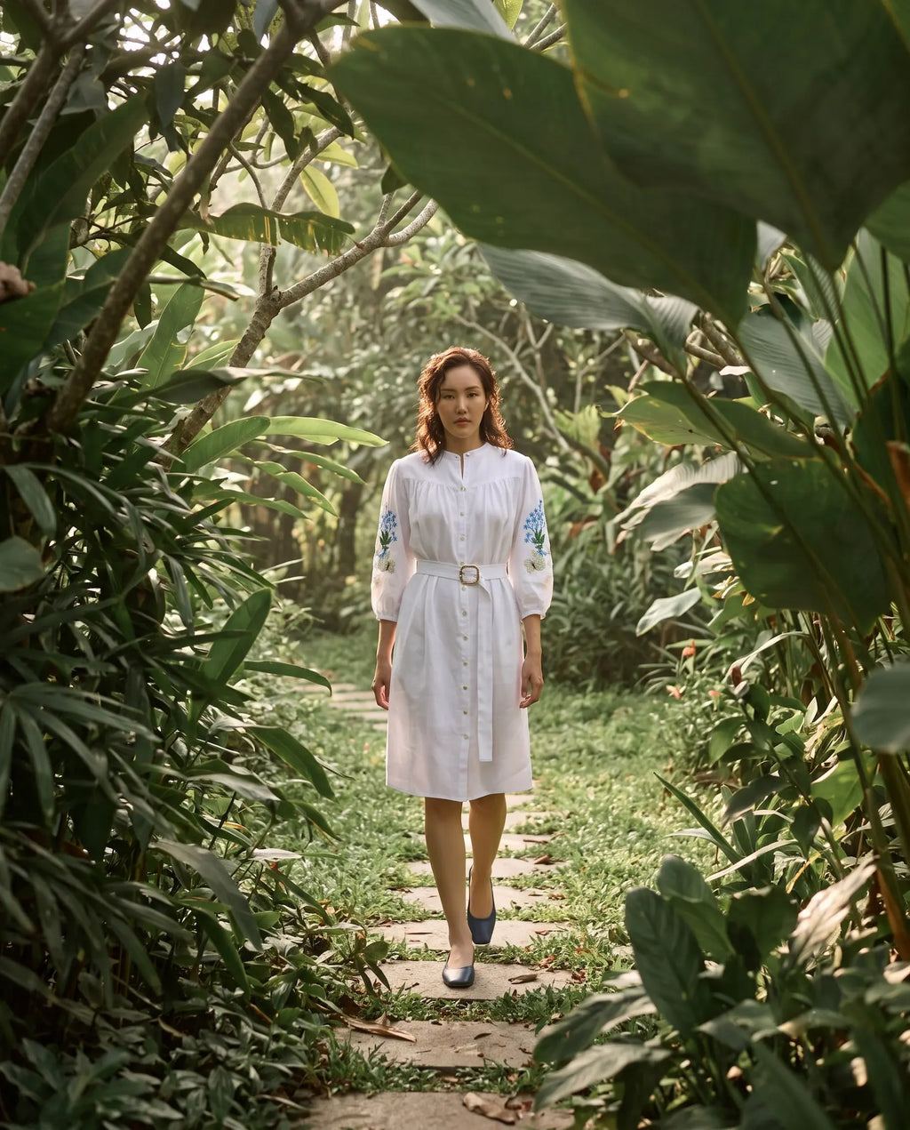 Đầm suông linen trắng thêu tay Mơ thời trang Hity