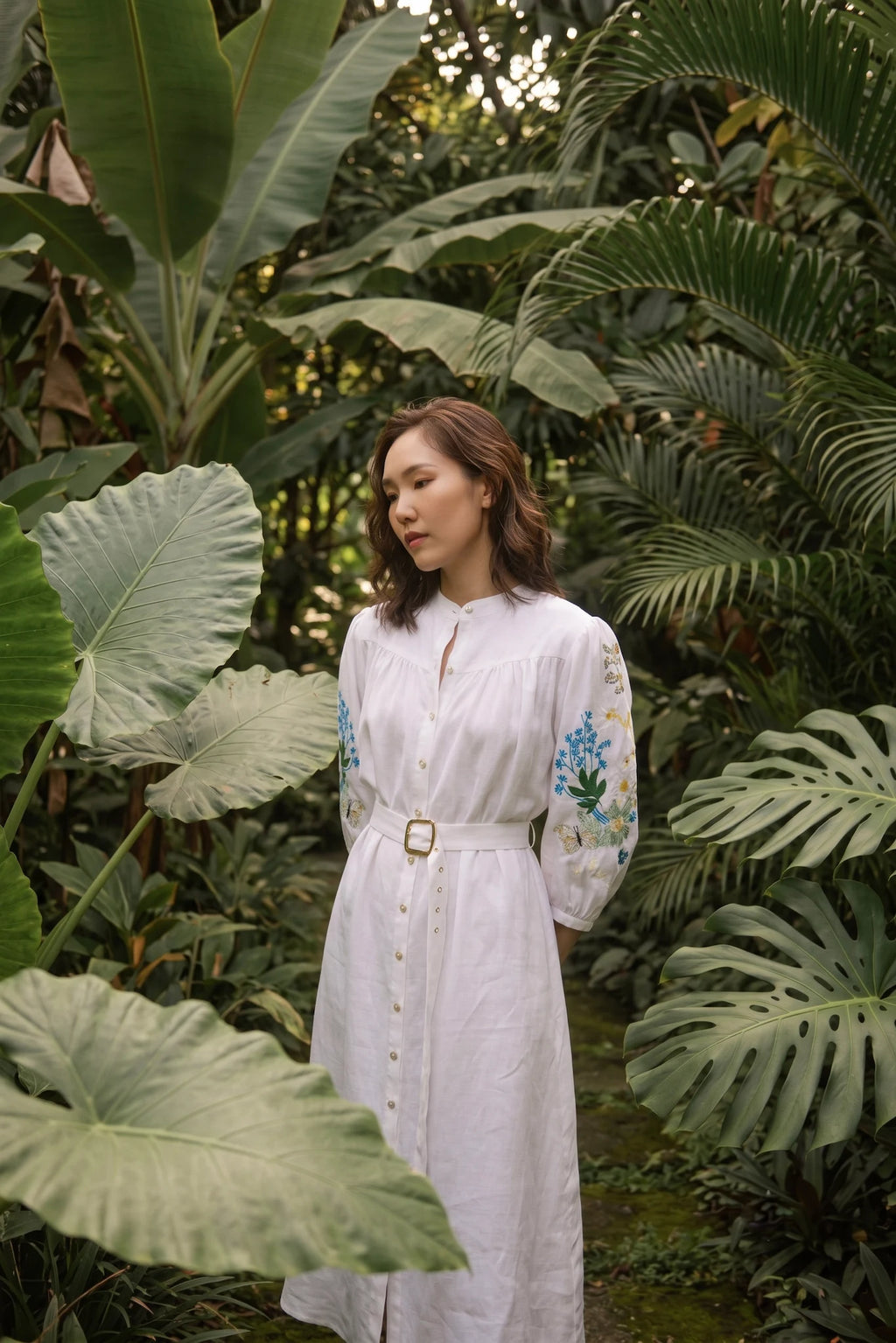 Đầm suông linen trắng thêu tay Mơ thời trang Hity