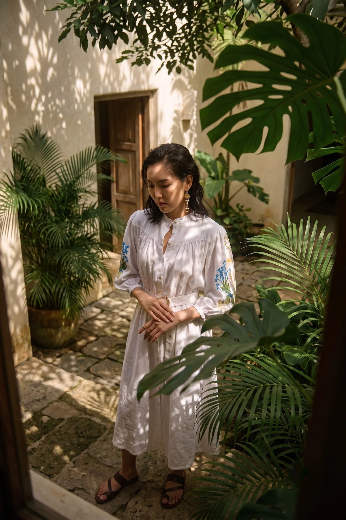 Đầm suông linen trắng thêu tay Mơ thời trang Hity