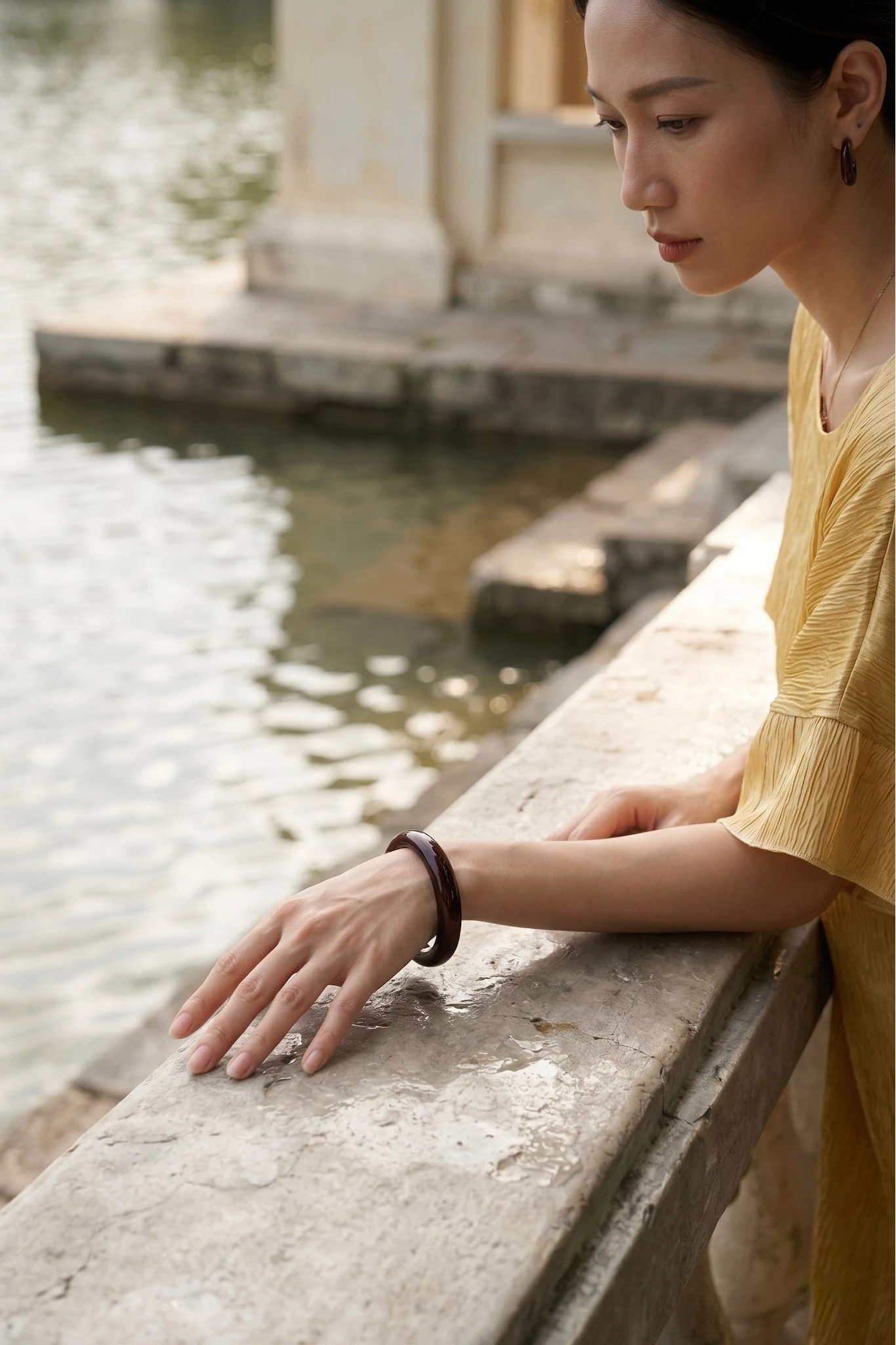 Đầm lụa dún Tám Lăng vàng rễ cây nhàu thời trang Hity
