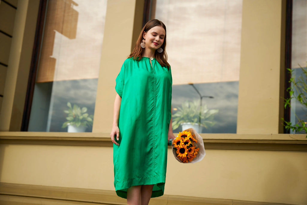 Đầm oversize lụa tơ tằm xanh ngọc lục bảo thời trang Hity