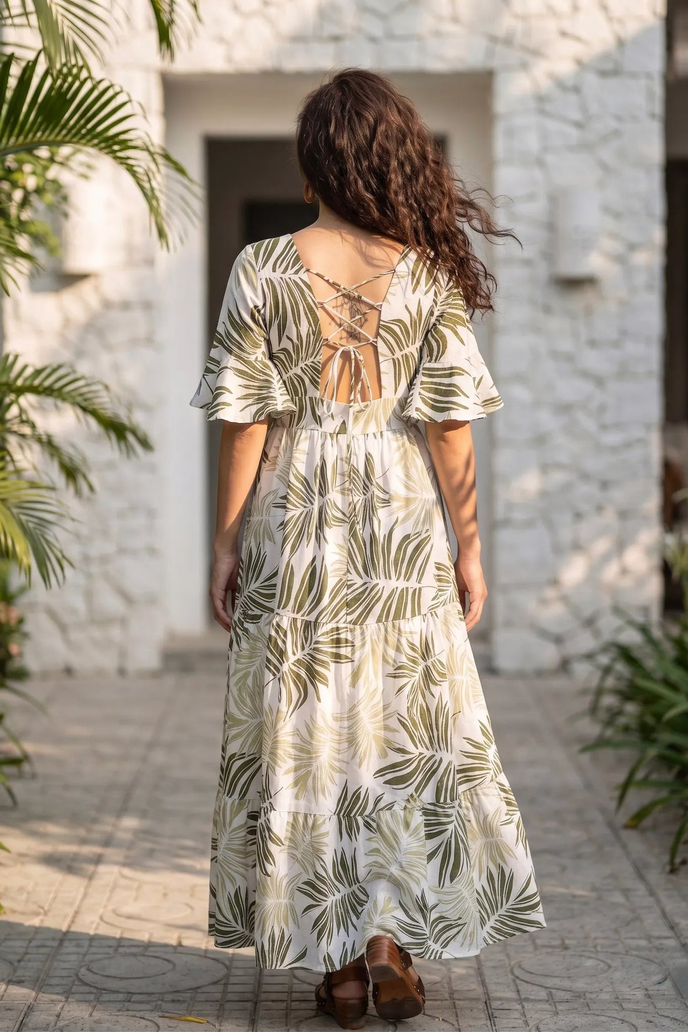 Đầm maxi hở lưng linen xanh lá cọ thời trang Hity
