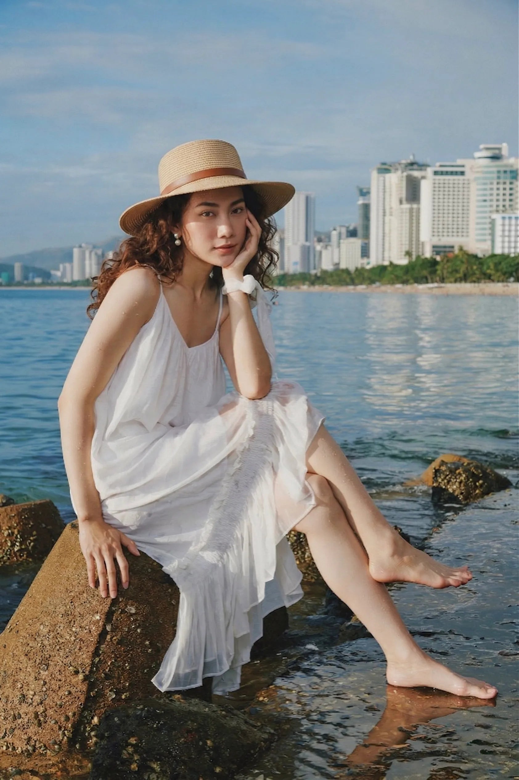 Đầm midi hai dây cotton trắng thời trang Hity