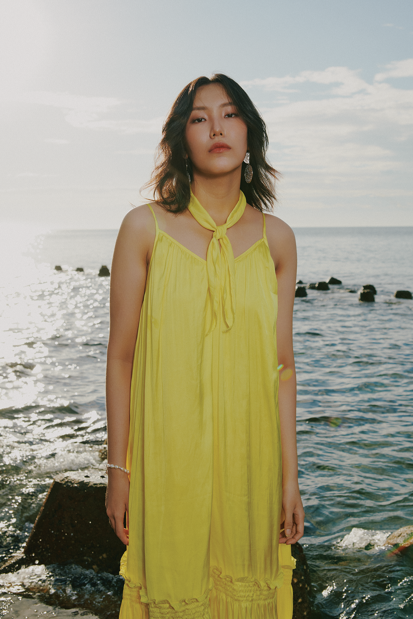 Đầm midi hai dây vàng hướng dương thời trang Hity