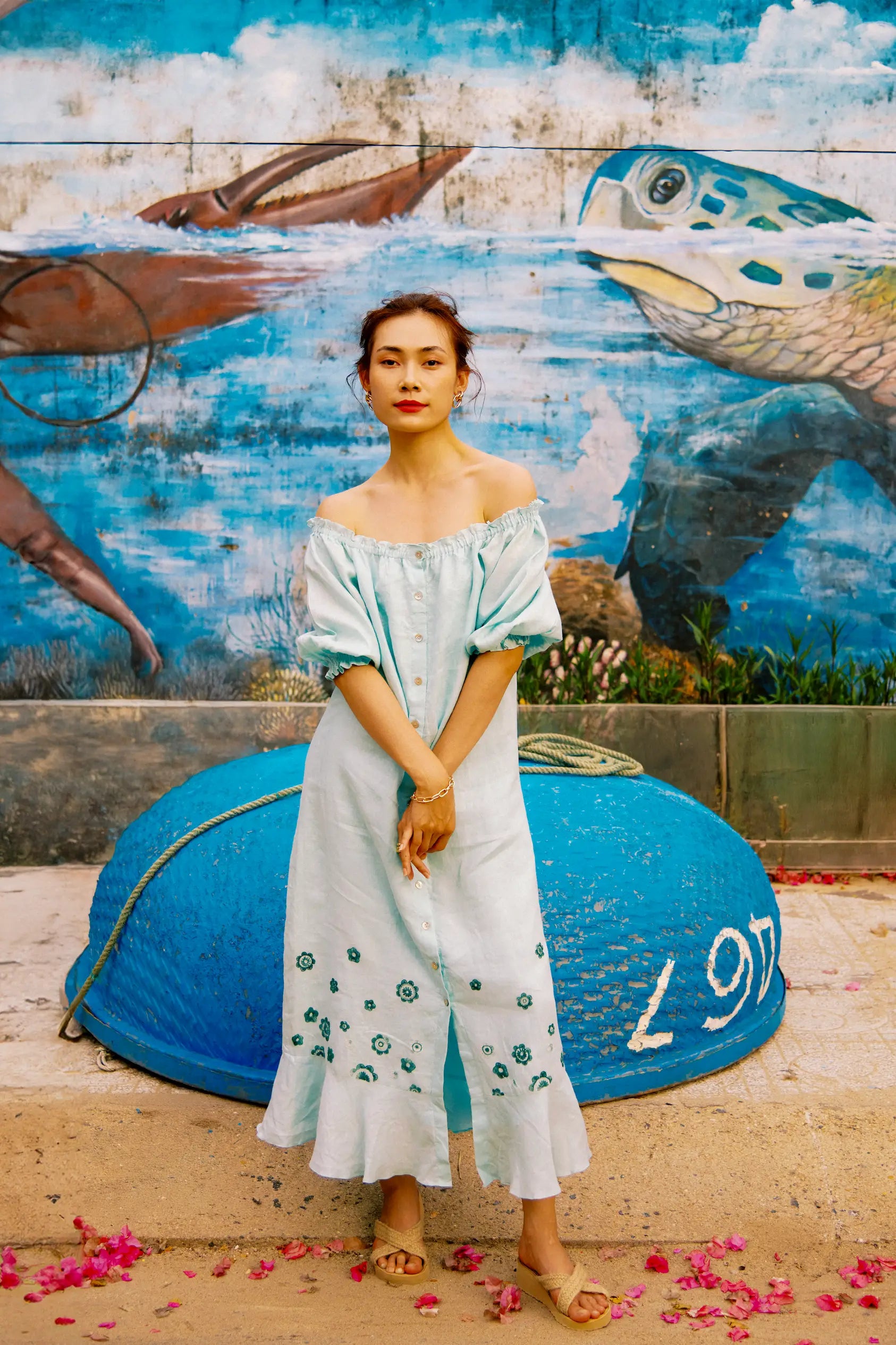 Đầm midi trễ vai linen thêu tay xanh pastel thời trang Hity