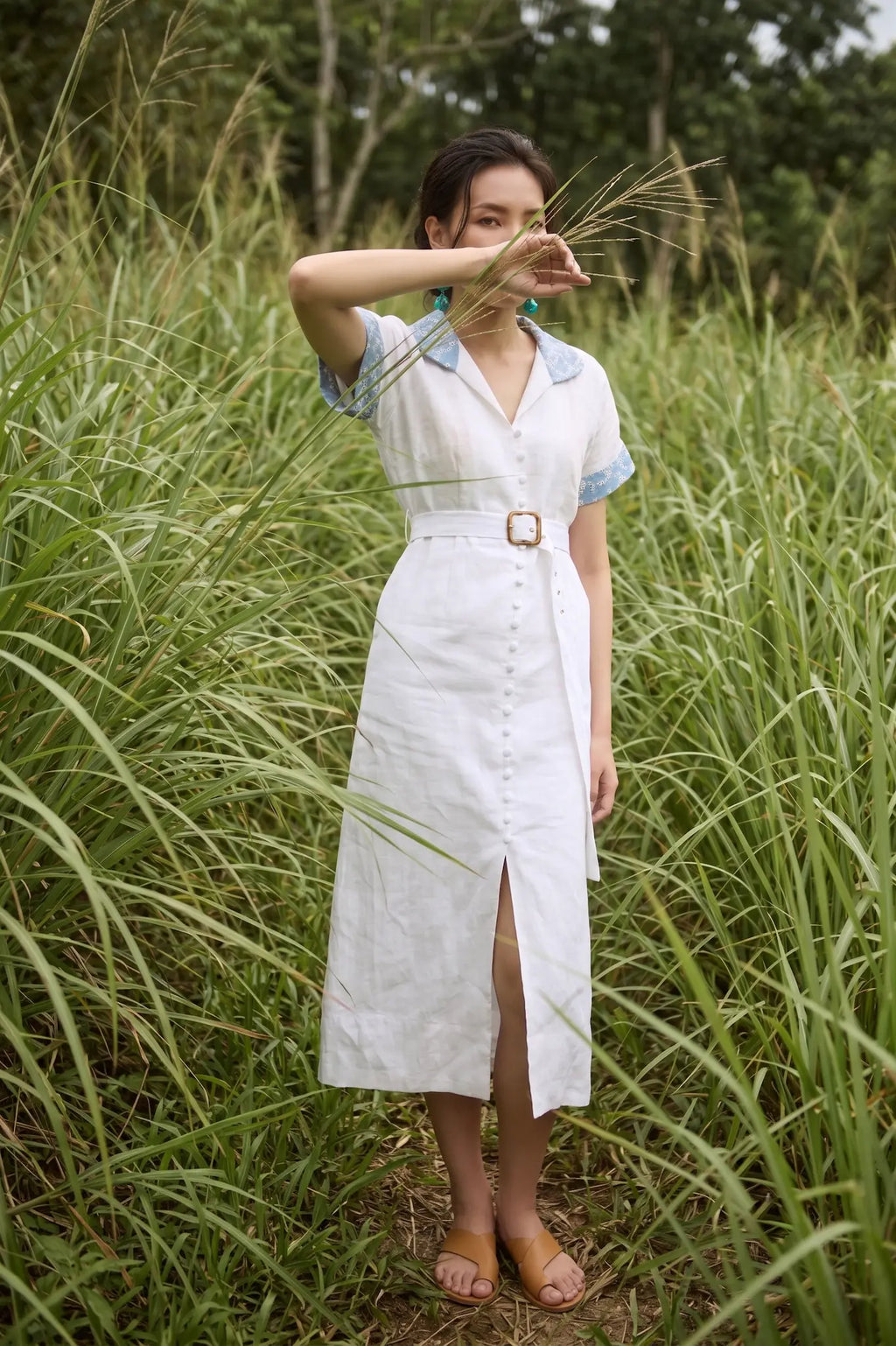 Đầm sơ mi maxi linen trắng phối ren thêu thời trang Hity