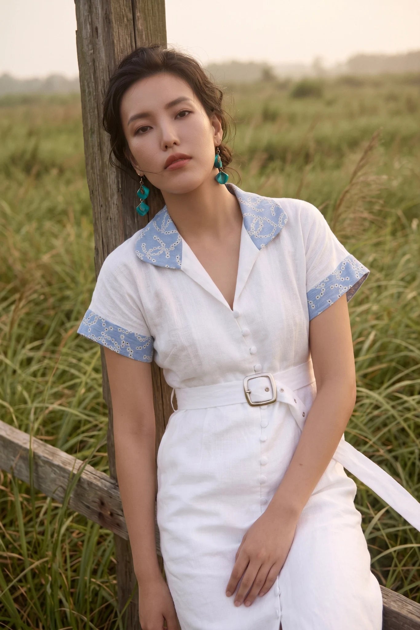 Đầm sơ mi maxi linen trắng phối ren thêu thời trang Hity
