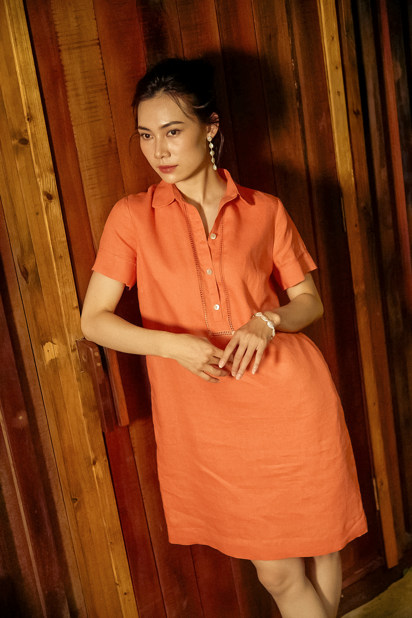 Đầm sơ mi linen thêu tay rút chỉ thời trang Hity