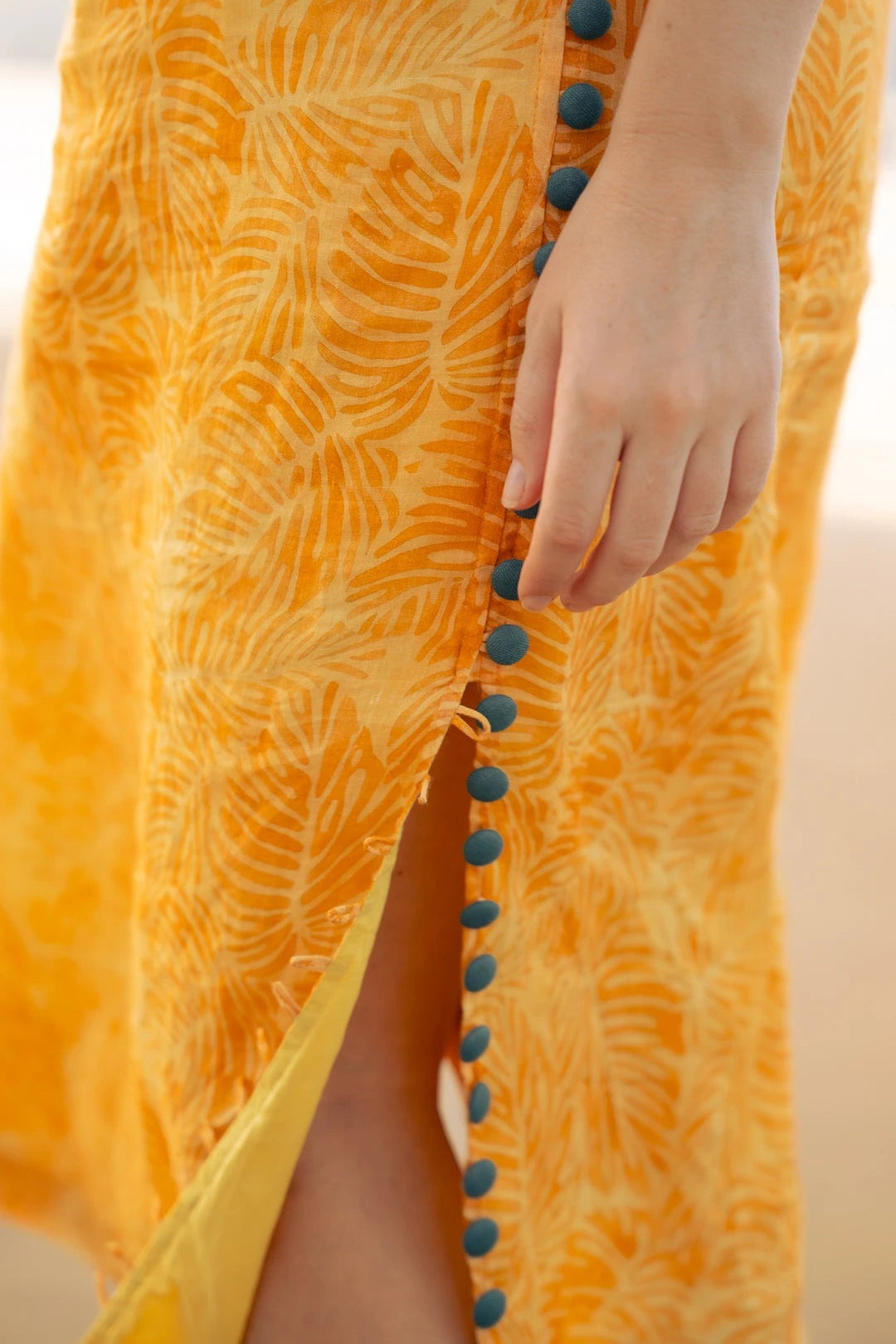 Đầm midi hai dây linen lá cọ thời trang Hity