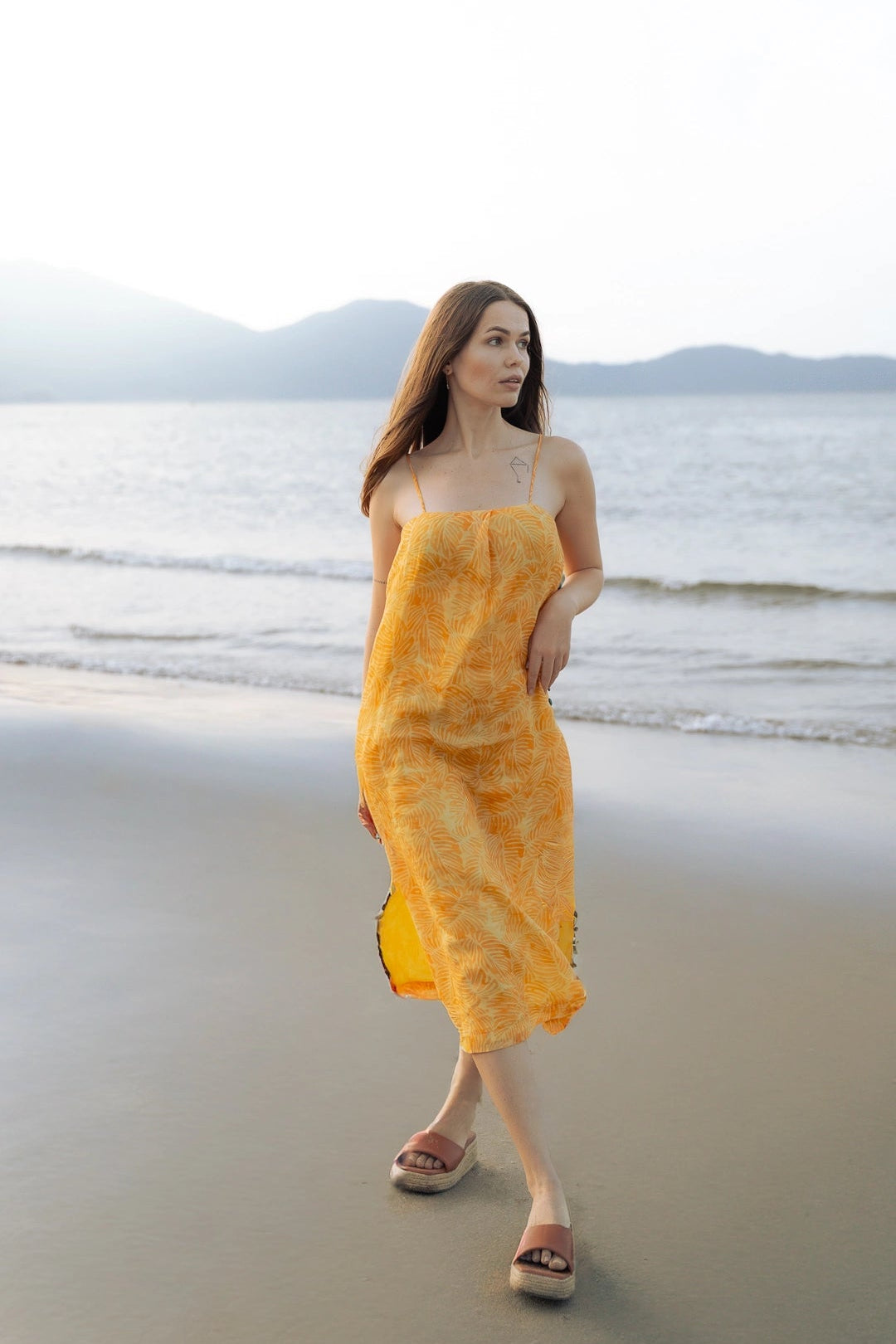 Đầm midi hai dây linen lá cọ thời trang Hity