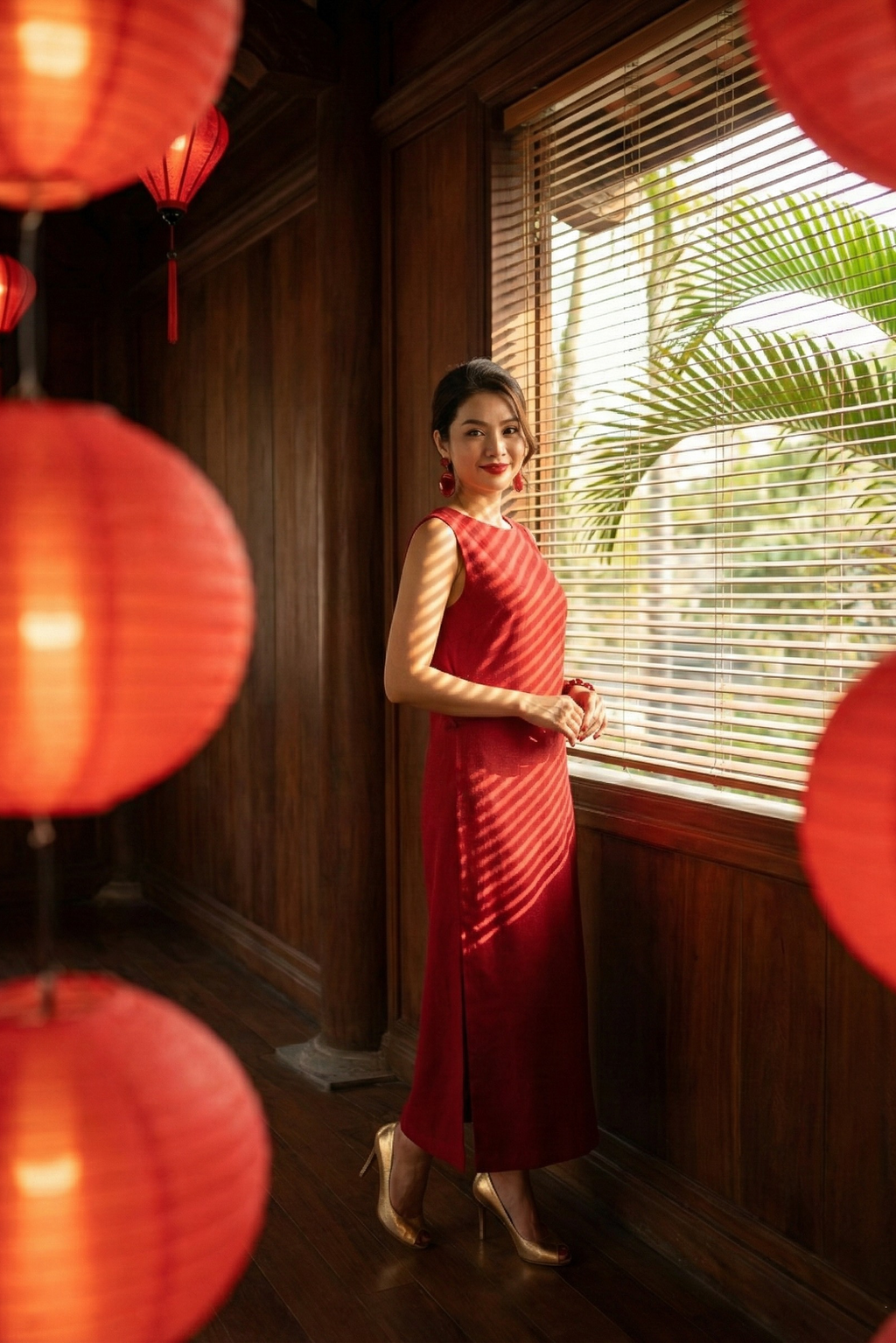 Đầm suông xẻ tà cotton đỏ thời trang Hity