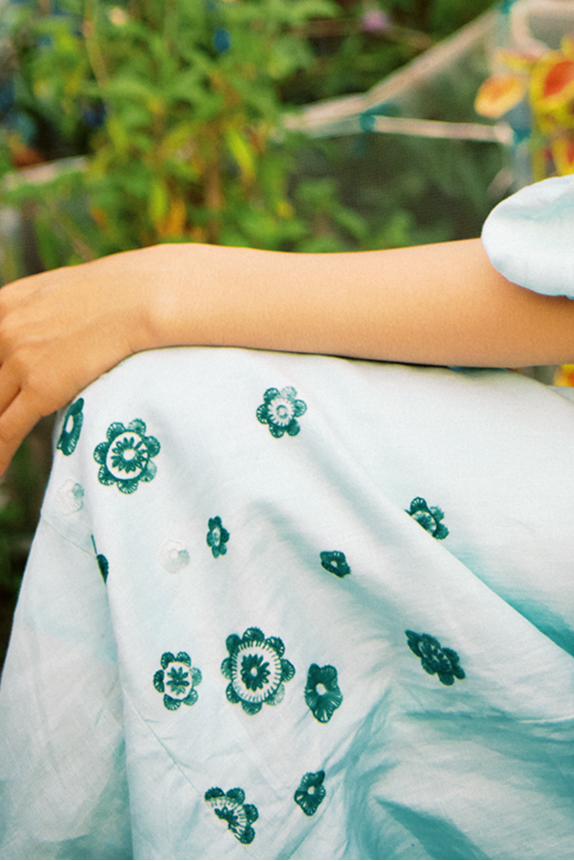 Đầm midi trễ vai linen thêu tay thời trang Hity