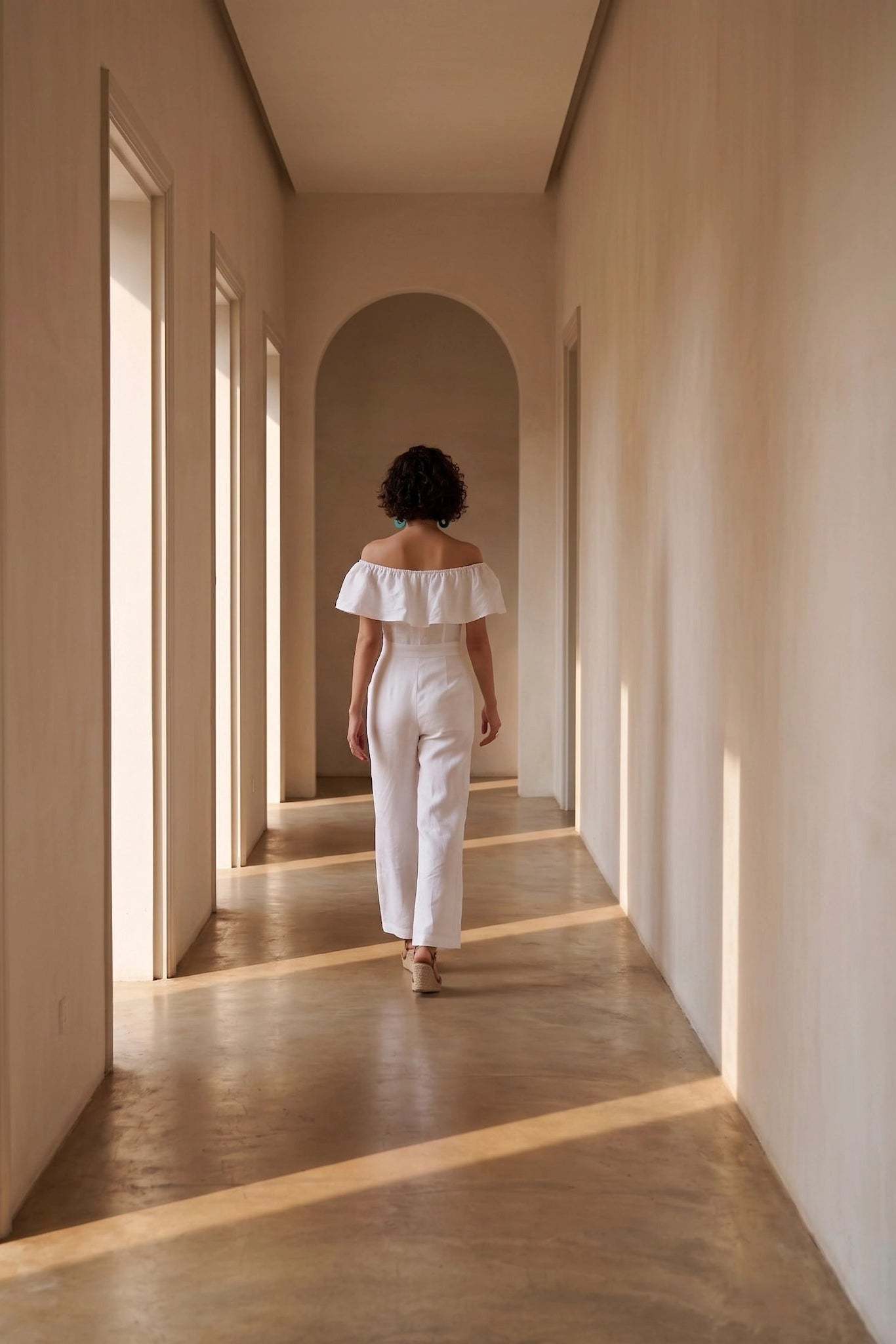 Đồ bay bộ áo liền quần jumpsuit linen trắng thời trang Hity