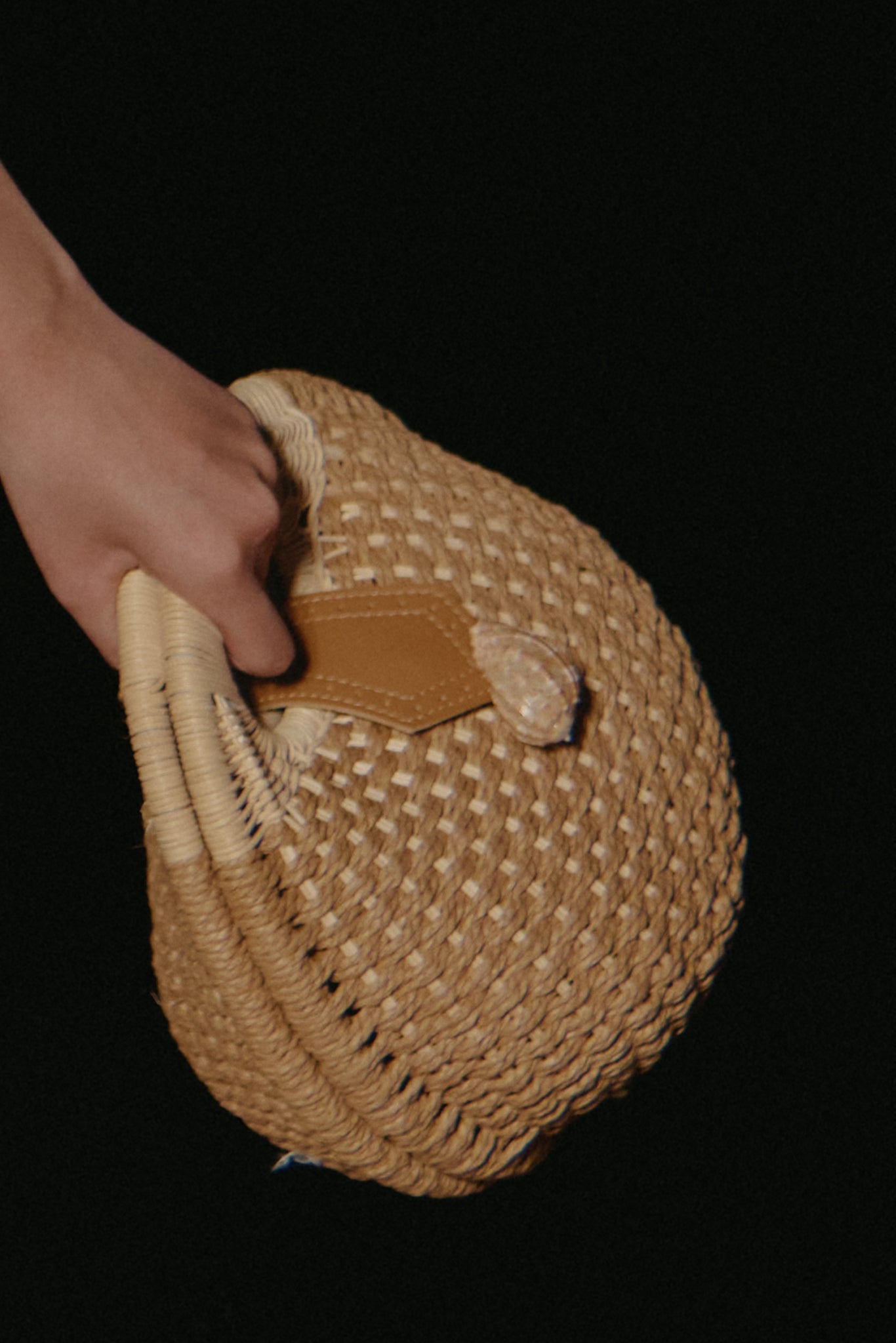 Giỏ túi mây đan thủ công dáng trứng tròn cầm tay thời trang Hity