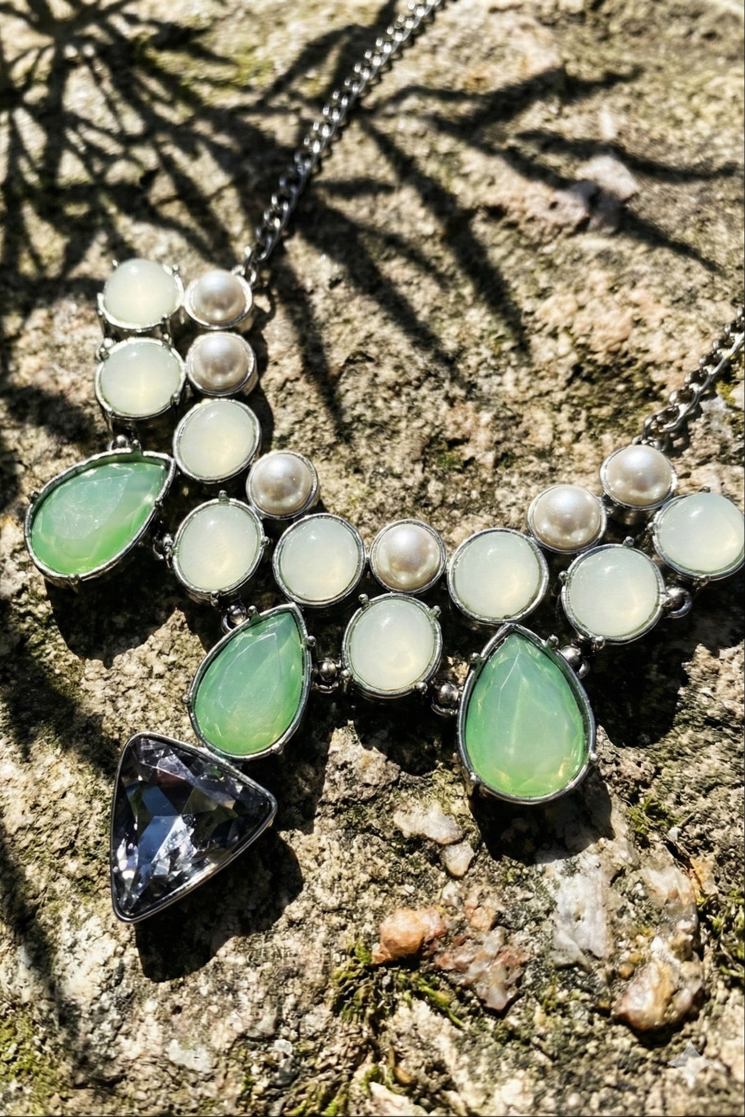 Vòng cổ pha lê xanh thời trang Hity