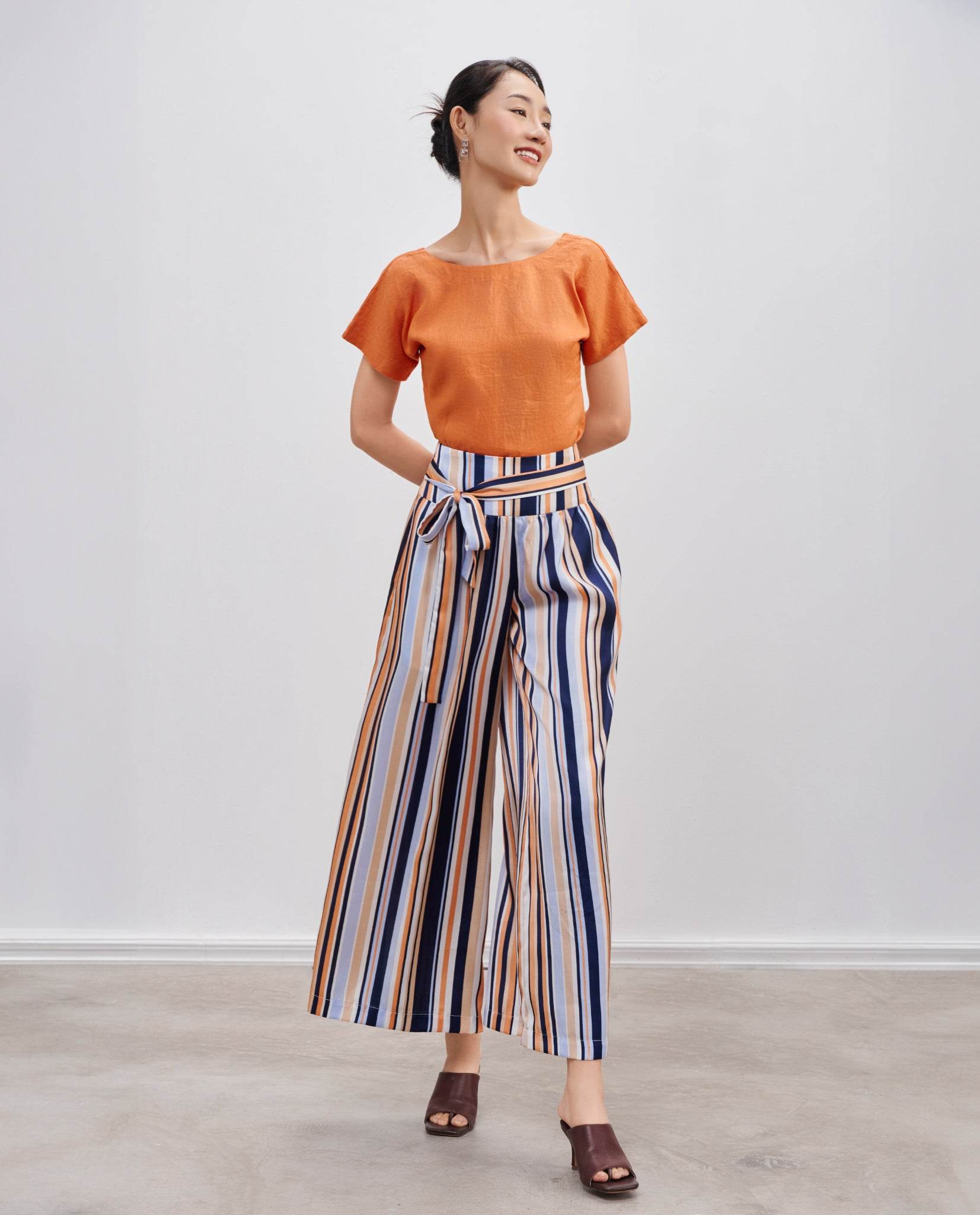 Áo Cổ Tròn Linen Mơ Nghiền TOP210 - Hity