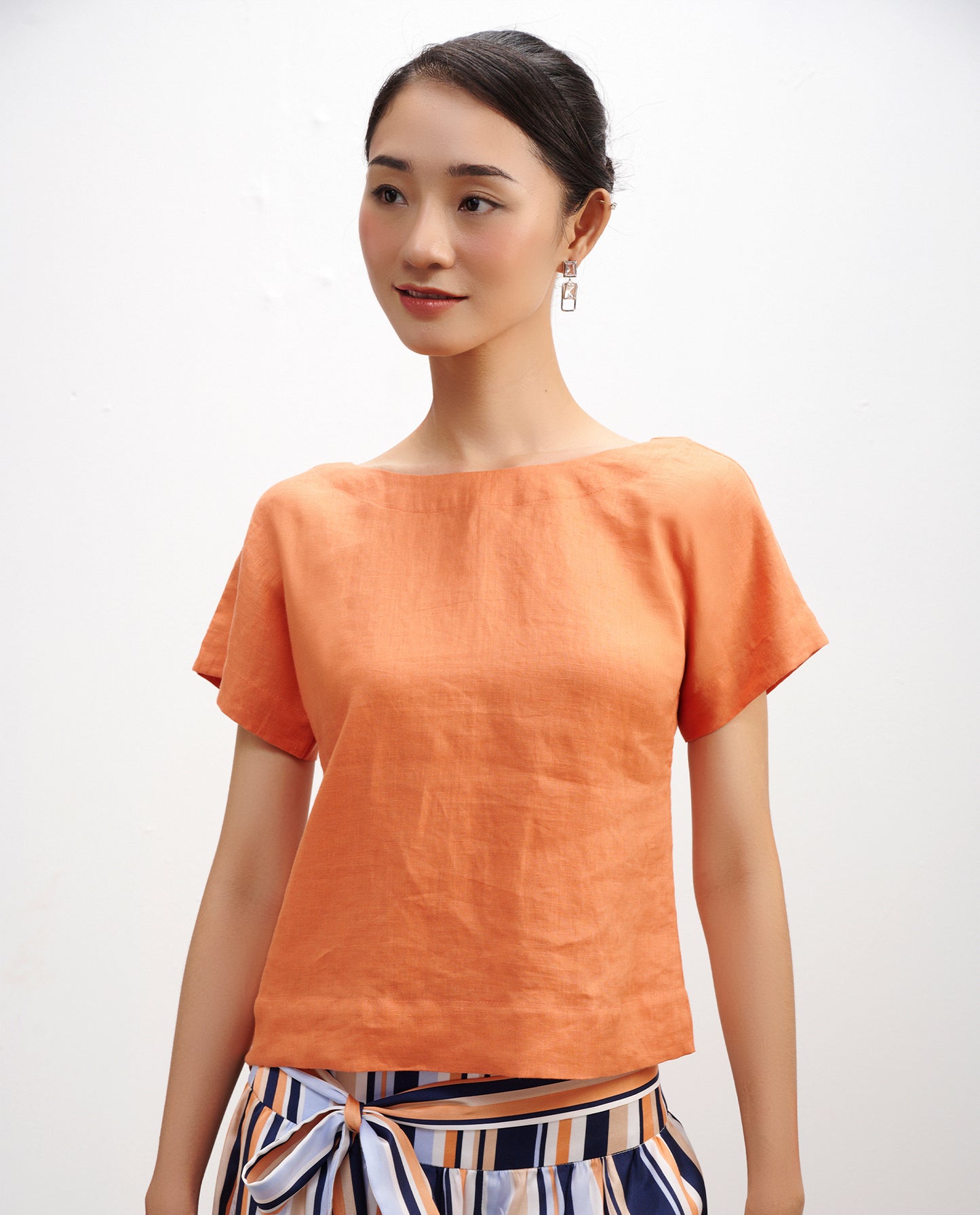 Áo Cổ Tròn Linen Mơ Nghiền TOP210