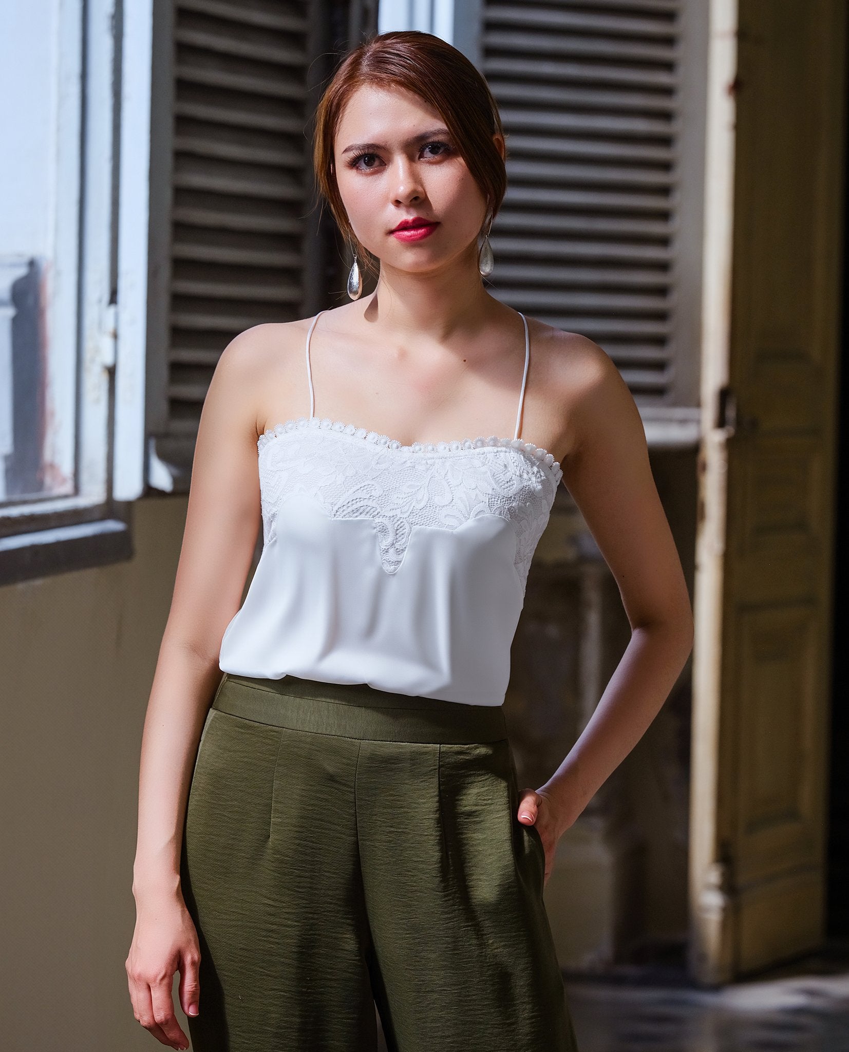 Áo hai dây lụa trắng Thời trang thiết kế Hity