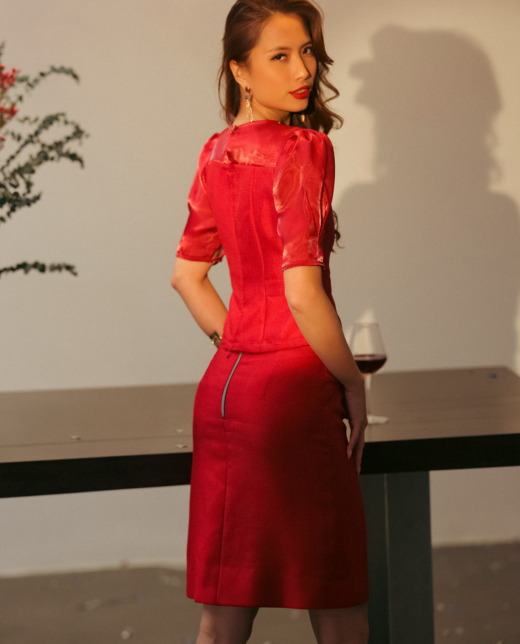 Chân váy ngắn ôm mini tweed đỏ | Thời trang bền vững Hity