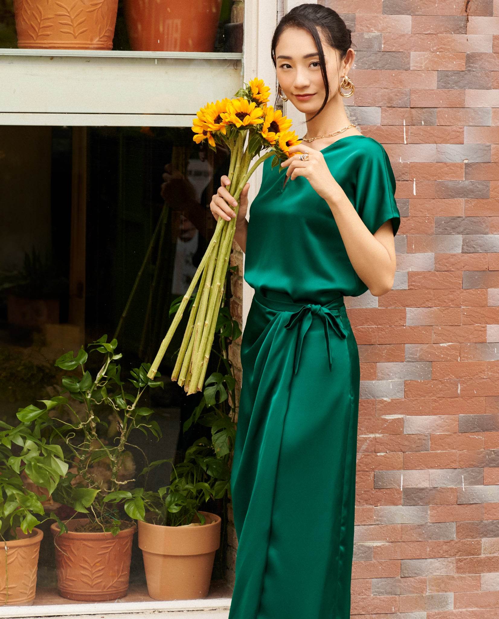 Váy Xẻ Đùi Cúc Phương SKI046 - Hity