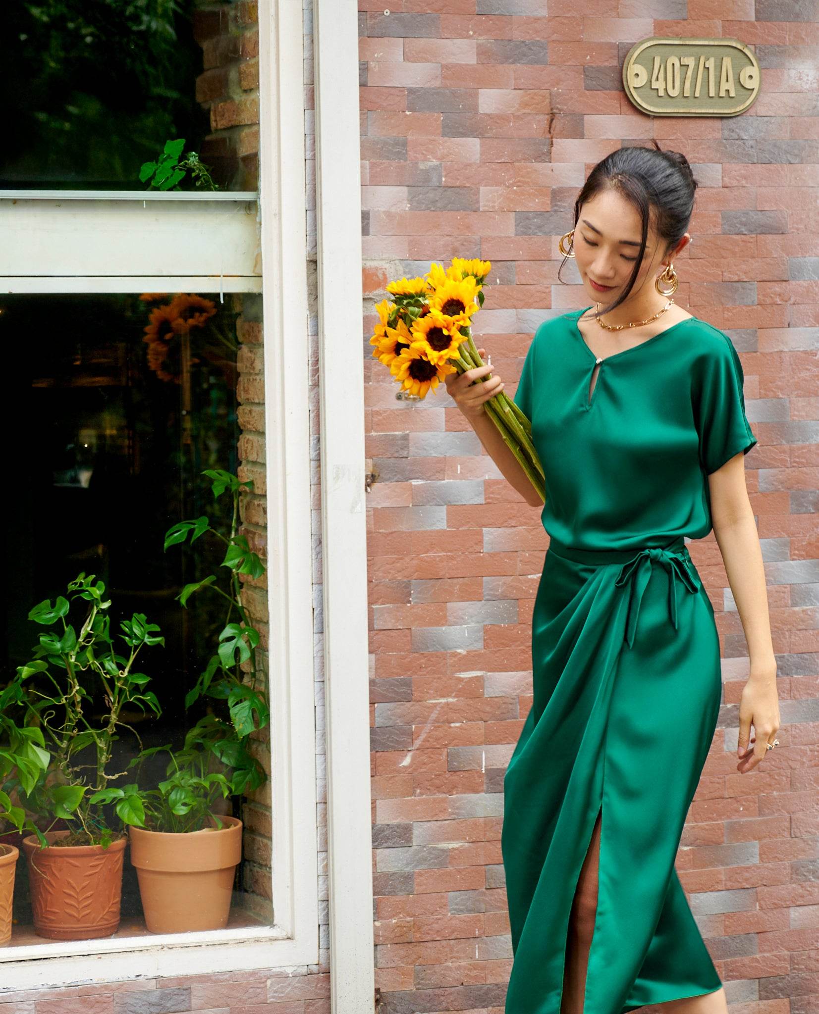 Váy Xẻ Đùi Cúc Phương SKI046 - Hity