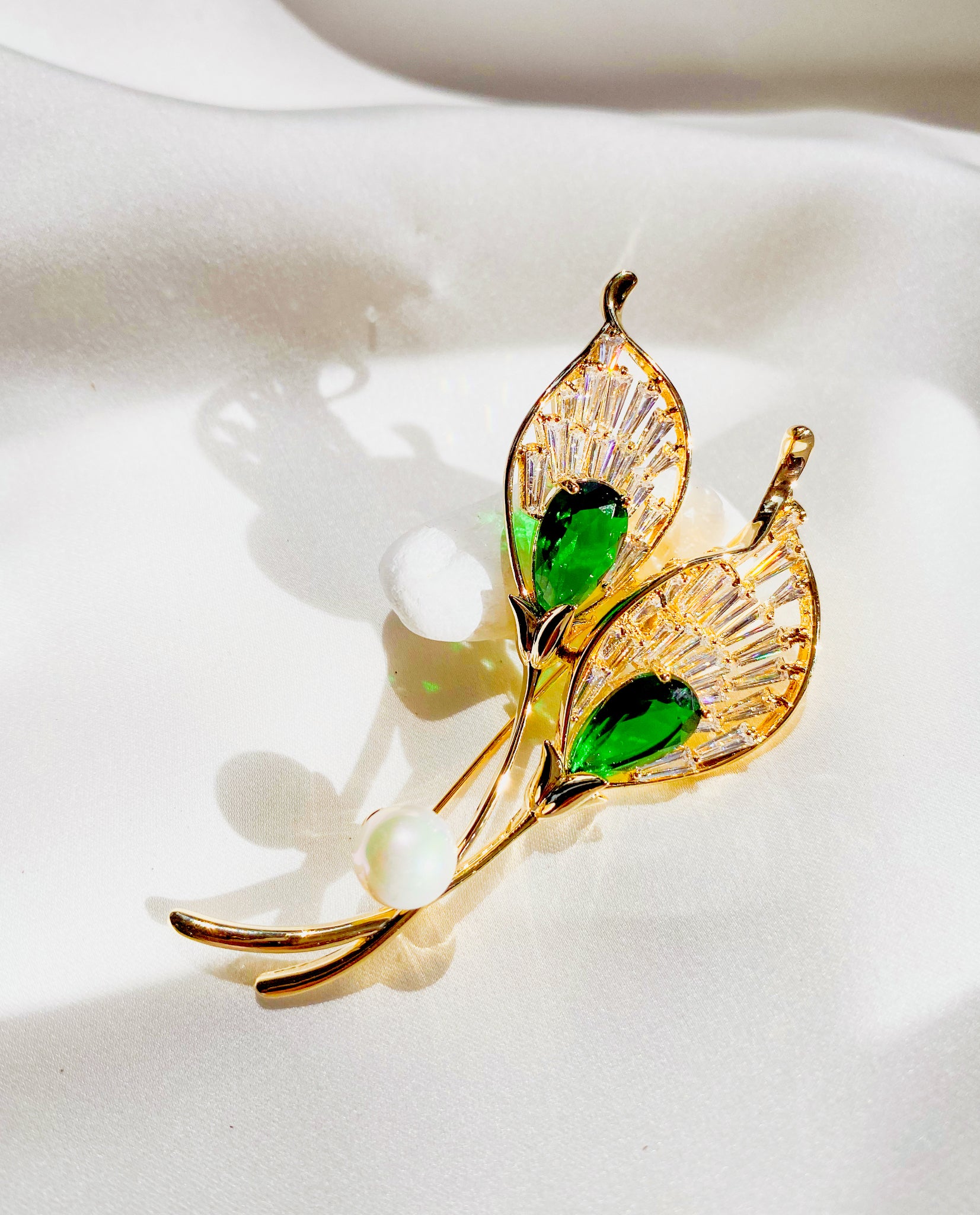 Ghim cài áo vest nữ xanh emerald cài áo dài trâm cài áo pha lê phụ kiện thời trang cao cấp | Thời trang thiết kế Hity