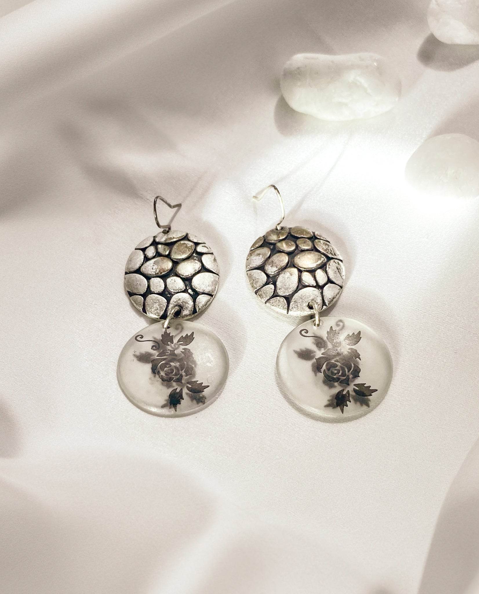 Bông Tai Vẽ Tay ACC155 - Hity