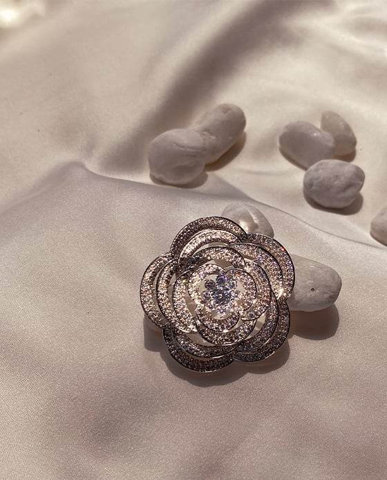 Cài Áo Hoa Hồng Bạc Holly ACC137.4 - Hity