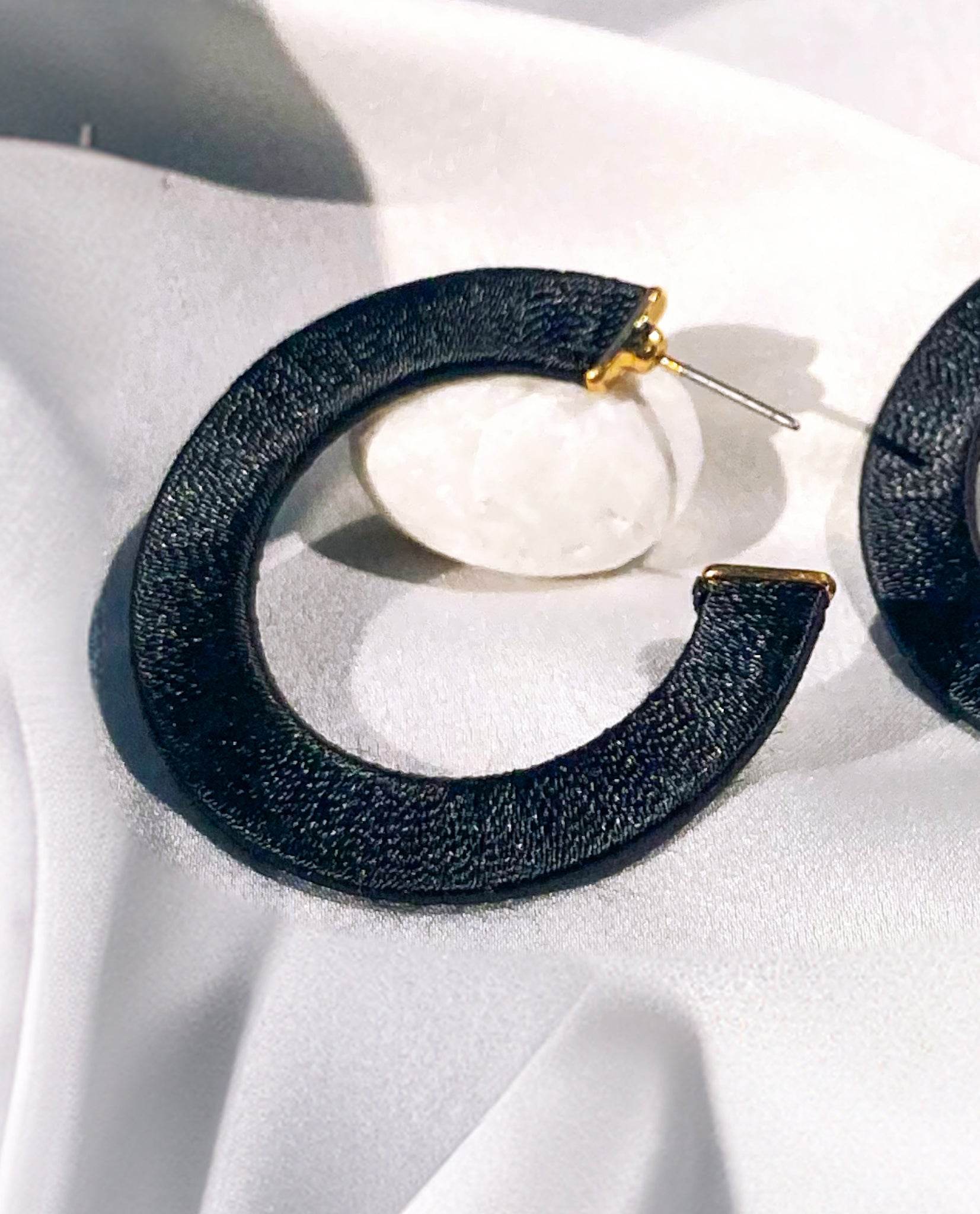 Bông Tai Chỉ Handmade ACC205 - Hity