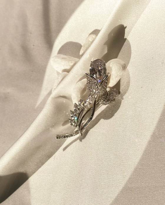 Cài Áo Tulip Bạc ACC146.47 - Hity